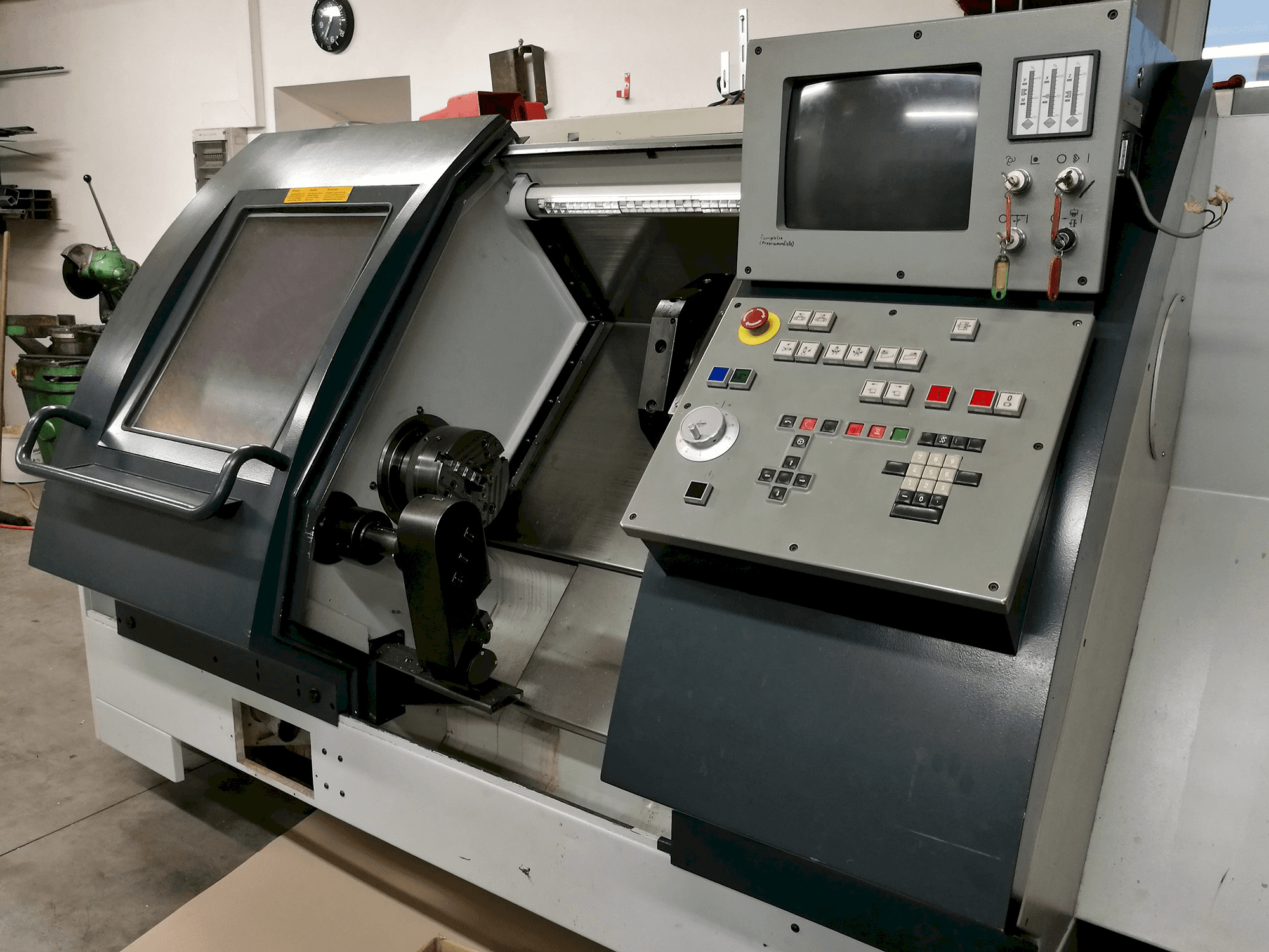 Koneen Gildemeister oikea näkymä CTX 400