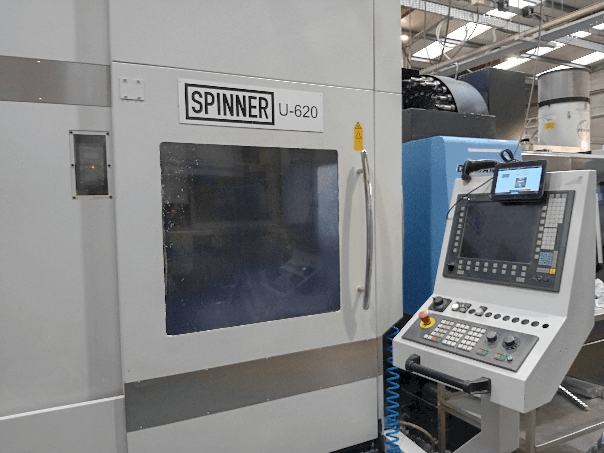 Koneen SPINNER U5-620 etunäkymä