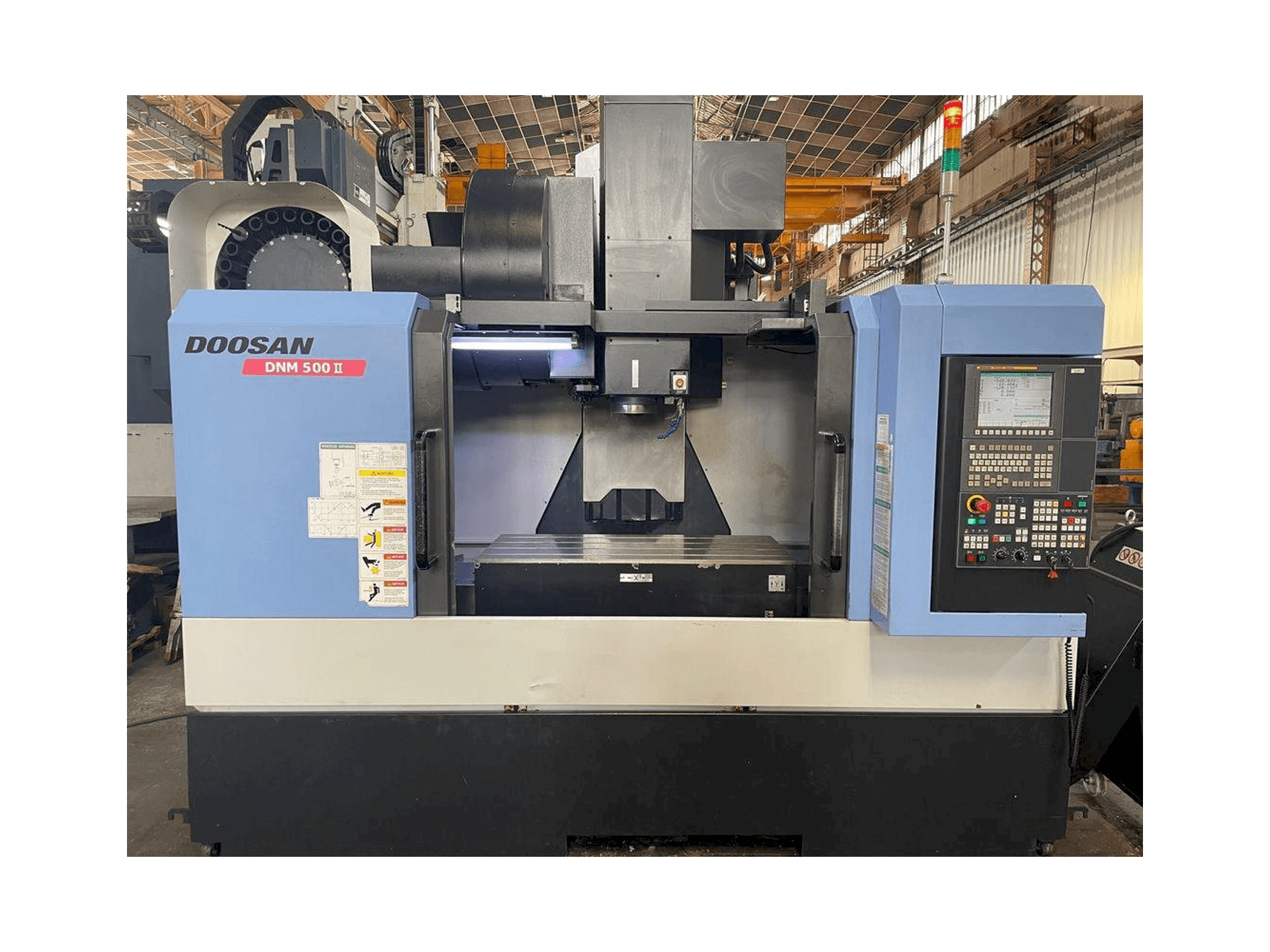 Koneen Doosan MYNX DNM 500 II etunäkymä