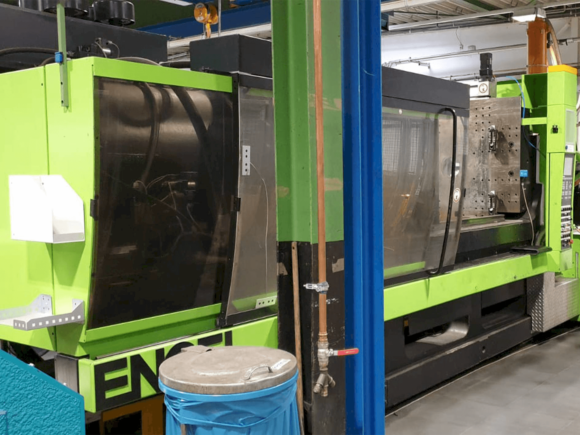 Koneen ENGEL ES 2550/500 HL-V etunäkymä