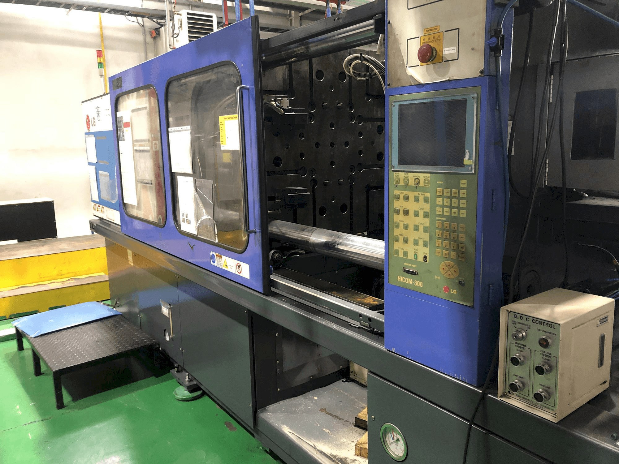 Koneen LG LGH-350N etunäkymä