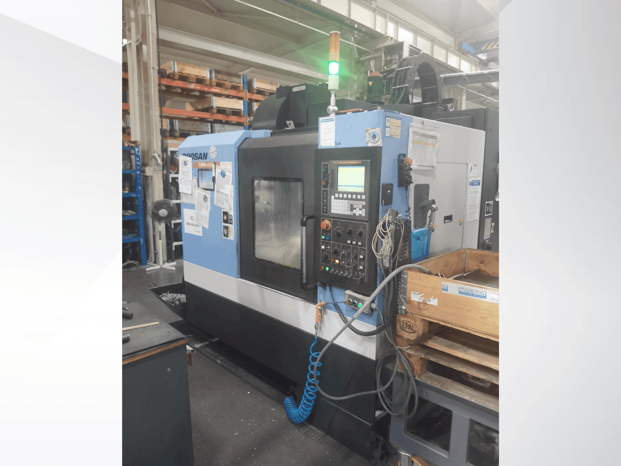 Koneen DOOSAN DNM 400A etunäkymä