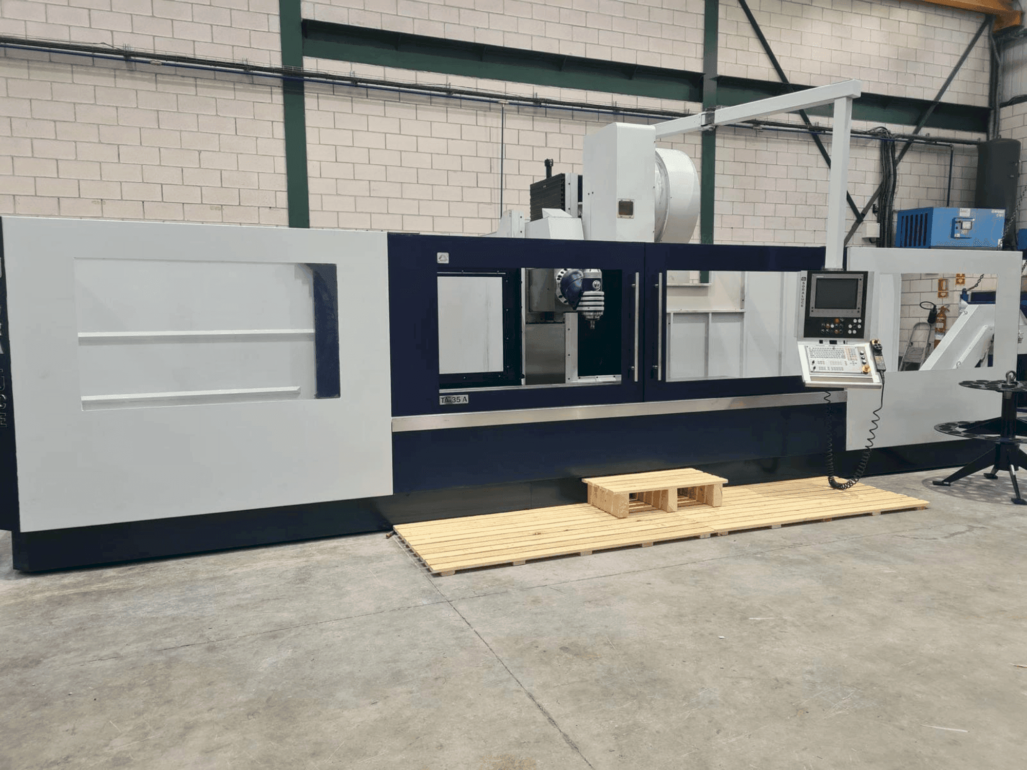 Koneen Soraluce TA-35A etunäkymä