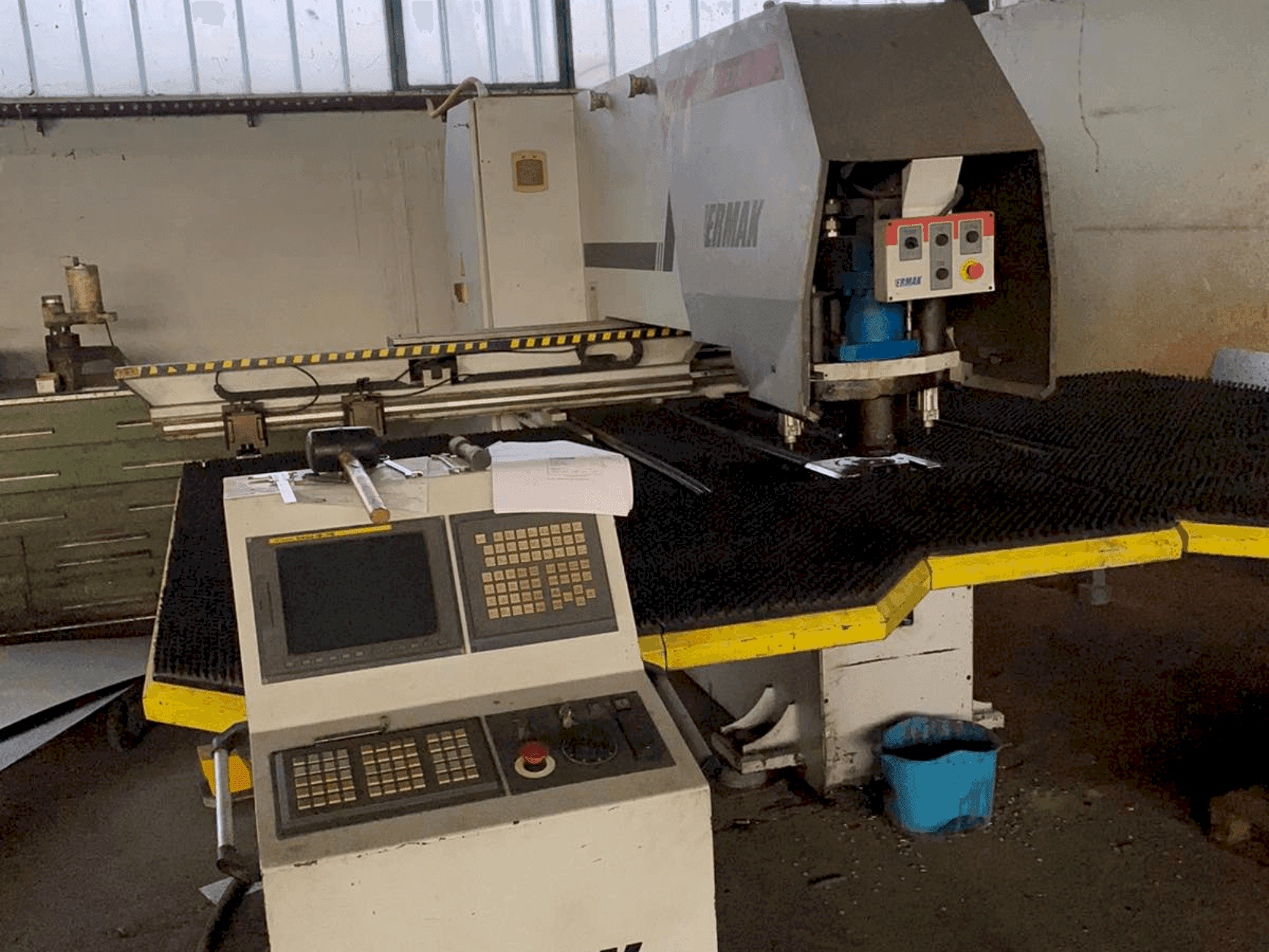 Koneen ERMAK EPP 1270 x 30 etunäkymä