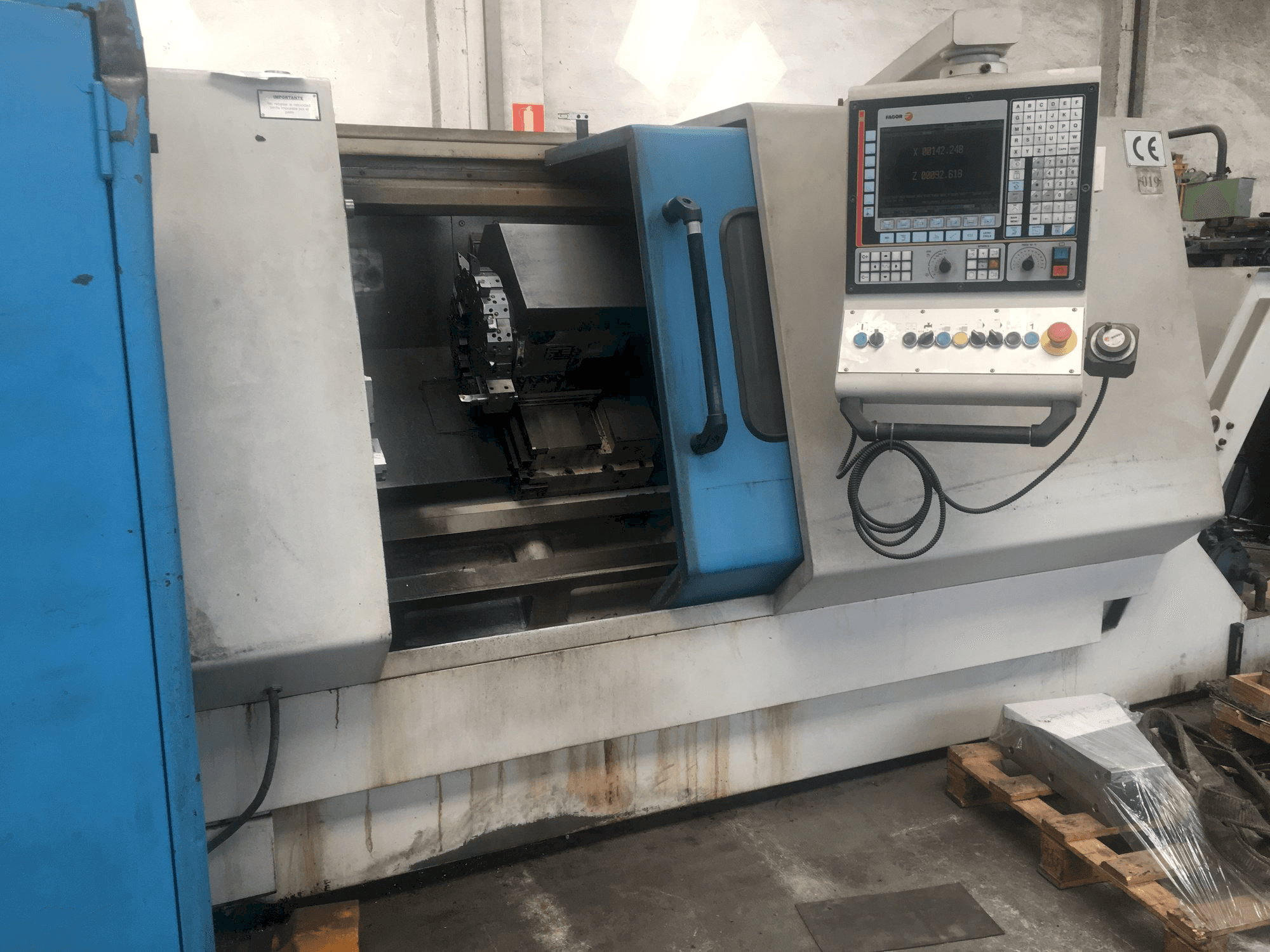 Koneen Lealde TCN10-L etunäkymä