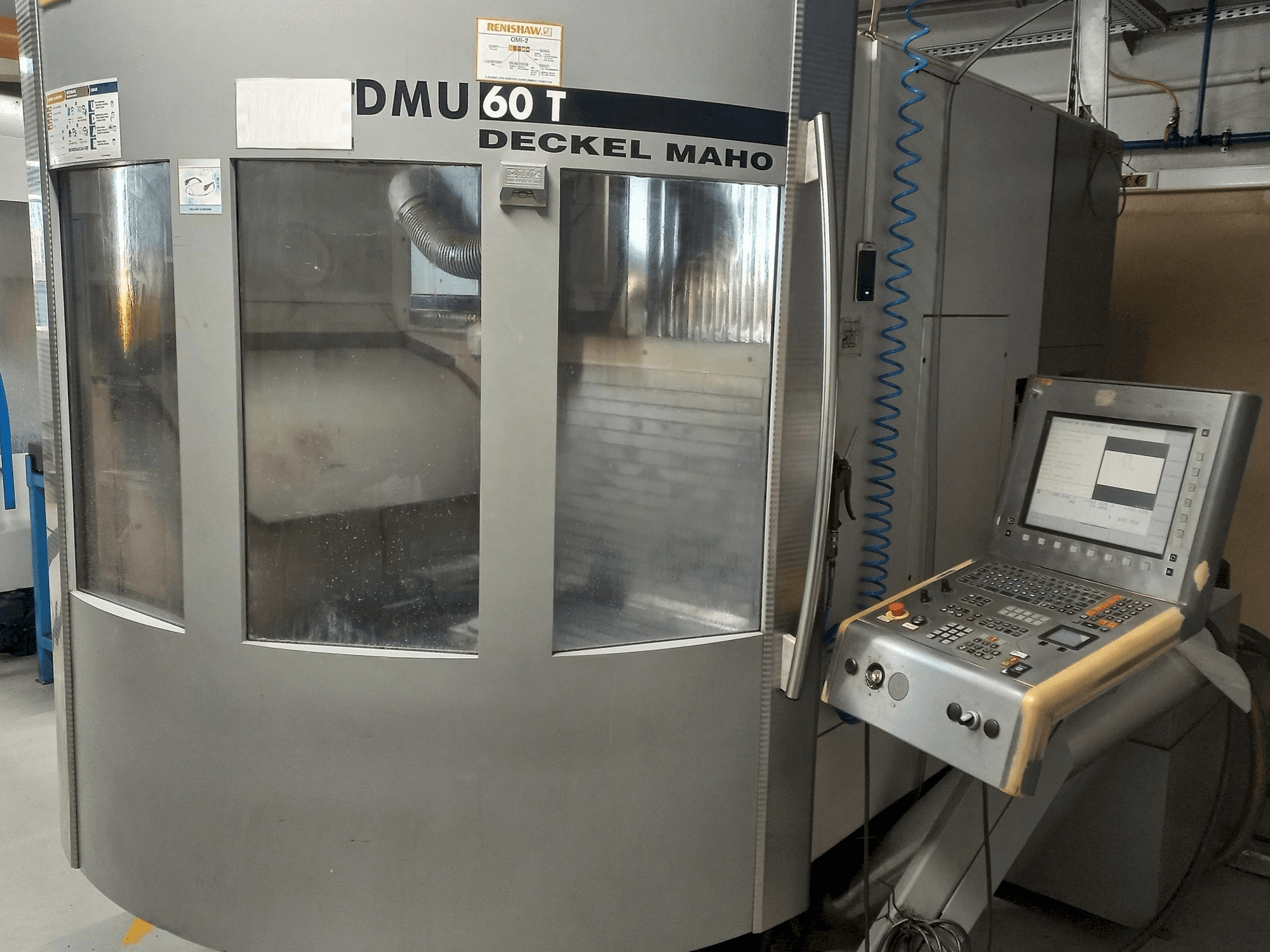Koneen DMG DMU 60T etunäkymä