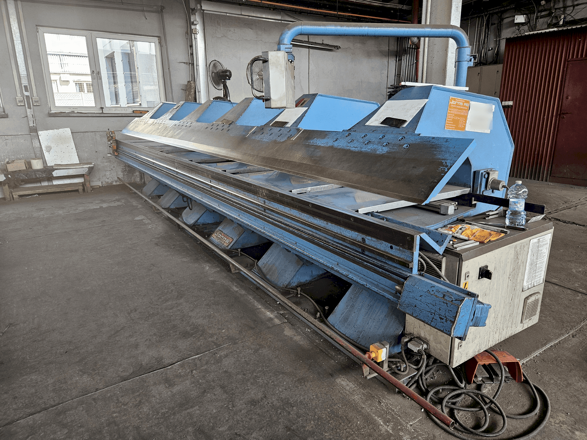 Koneen Jorns MAXI LINE 200SW etunäkymä