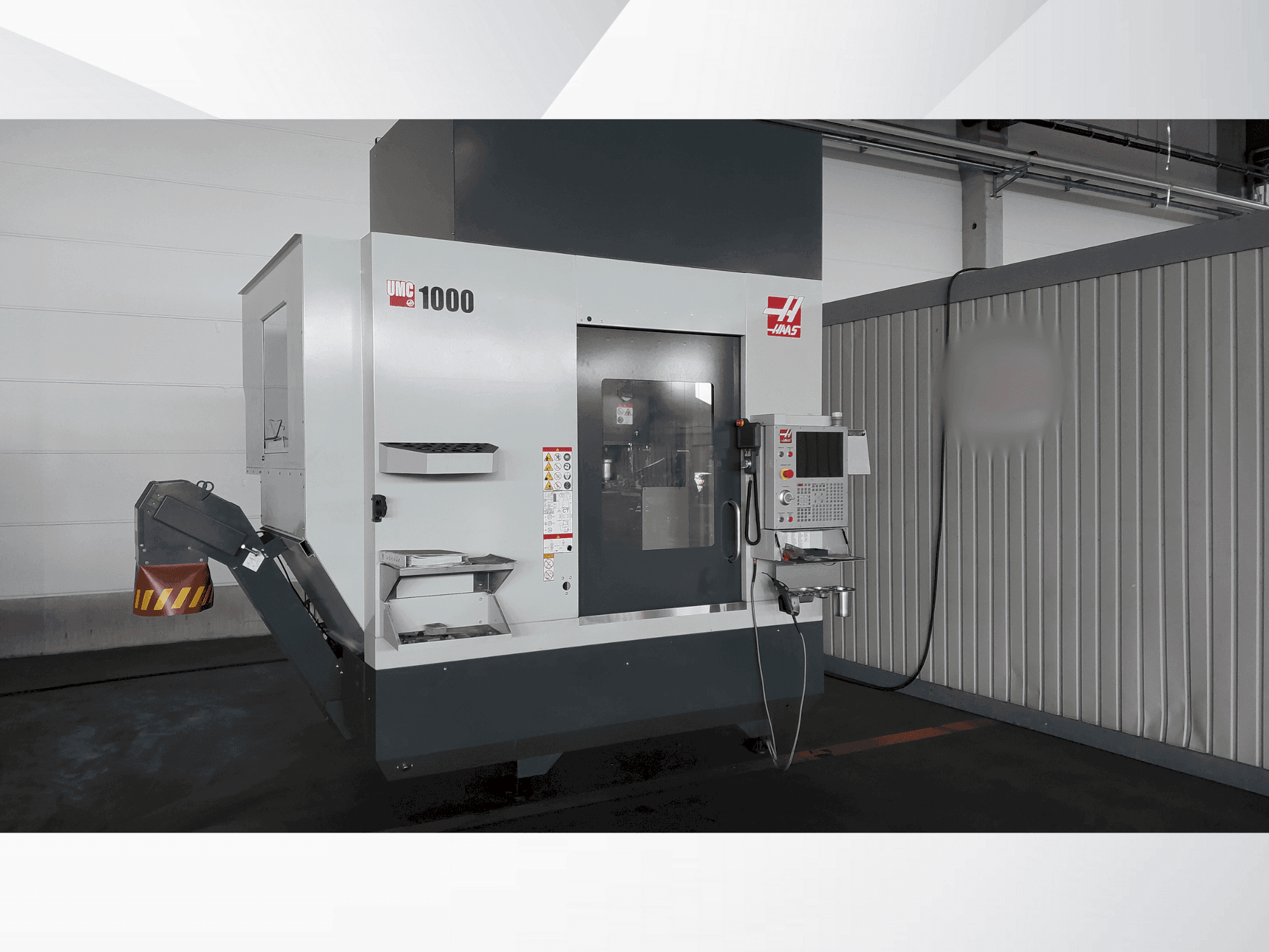 Koneen HAAS UMC 1000 etunäkymä