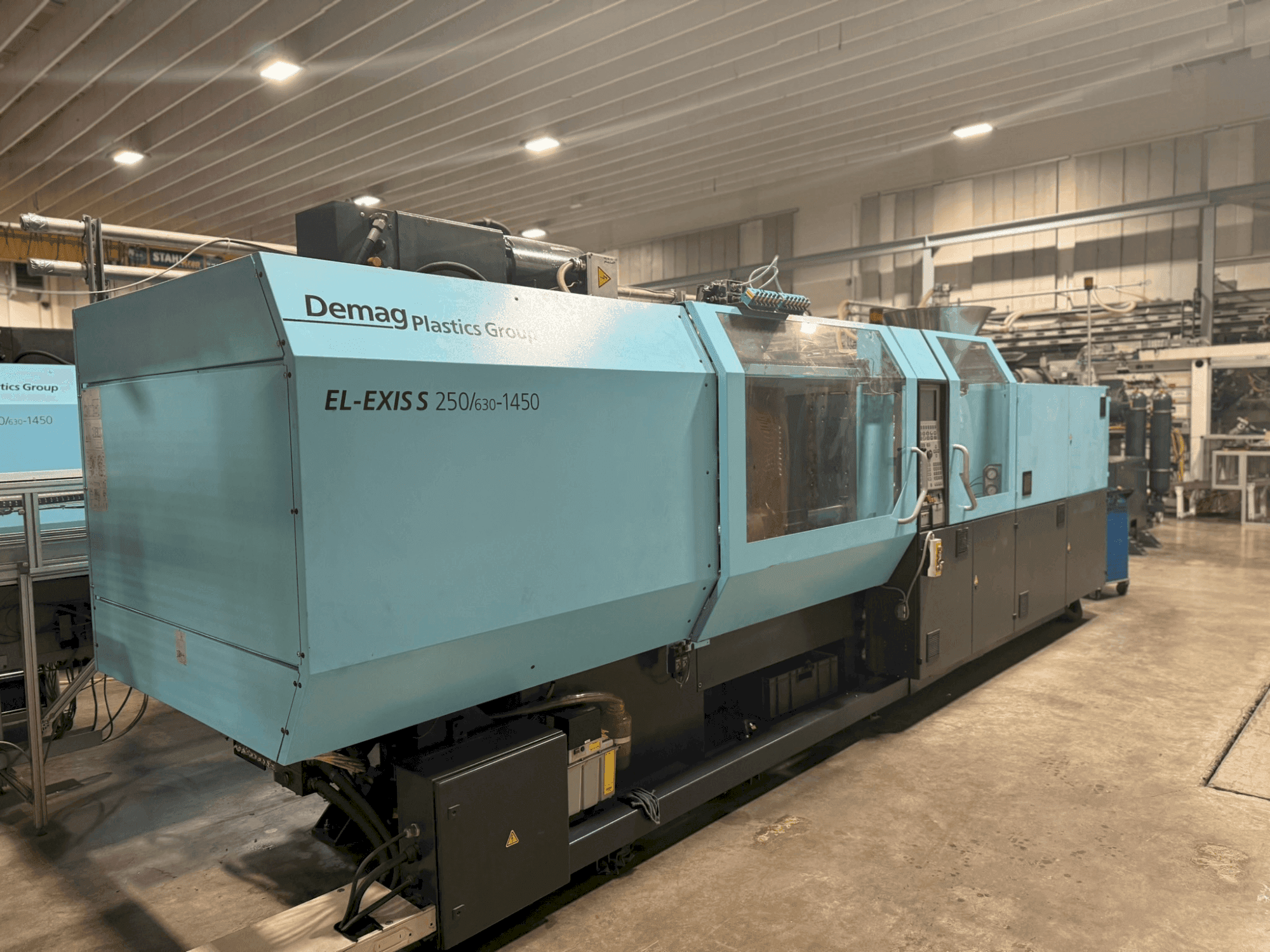 Koneen SUMITOMO SHI DEMAG El-Exis S 250/630-1450 etunäkymä