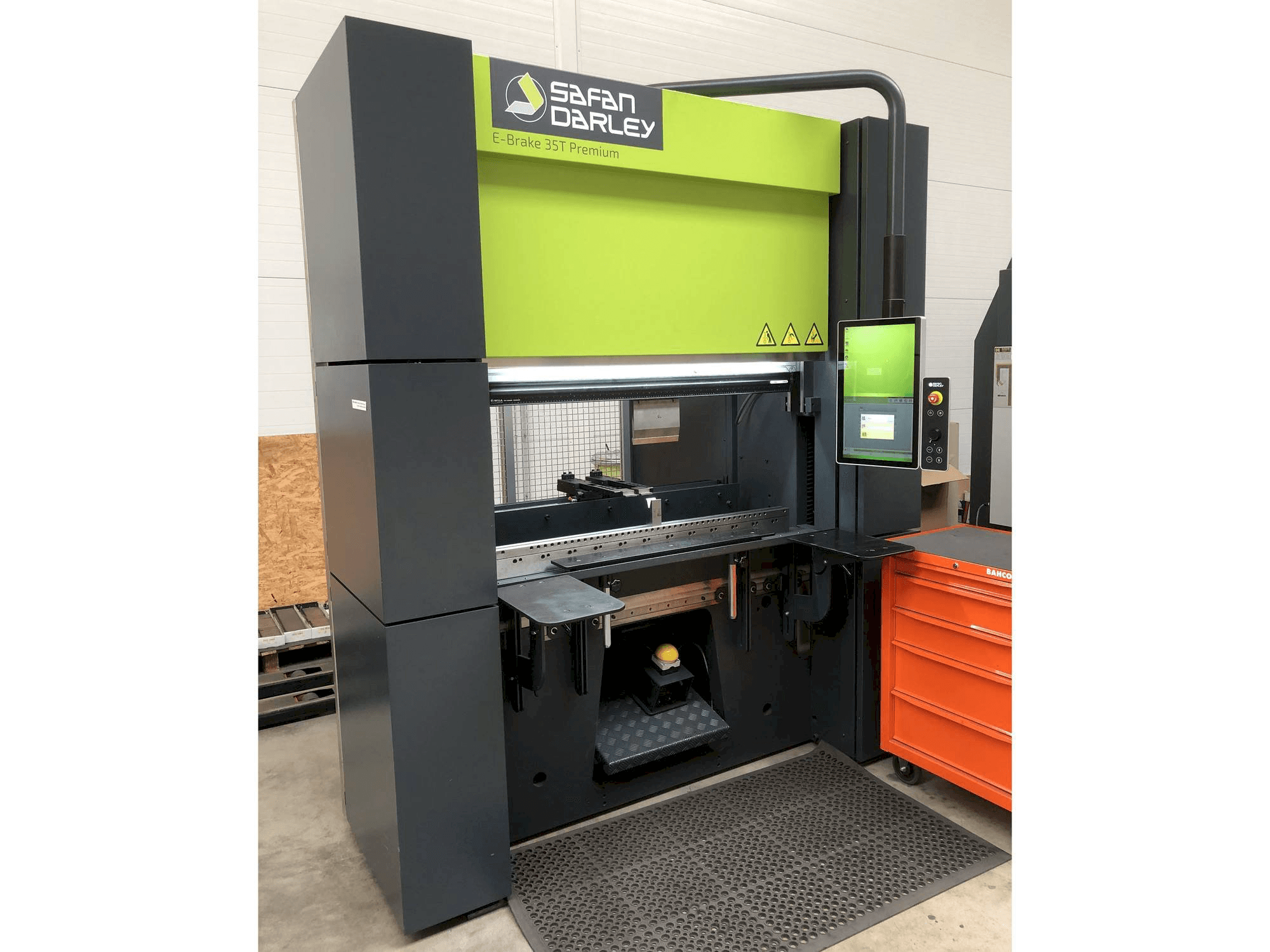 Koneen Safan Darley E-Brake 35T Premium etunäkymä