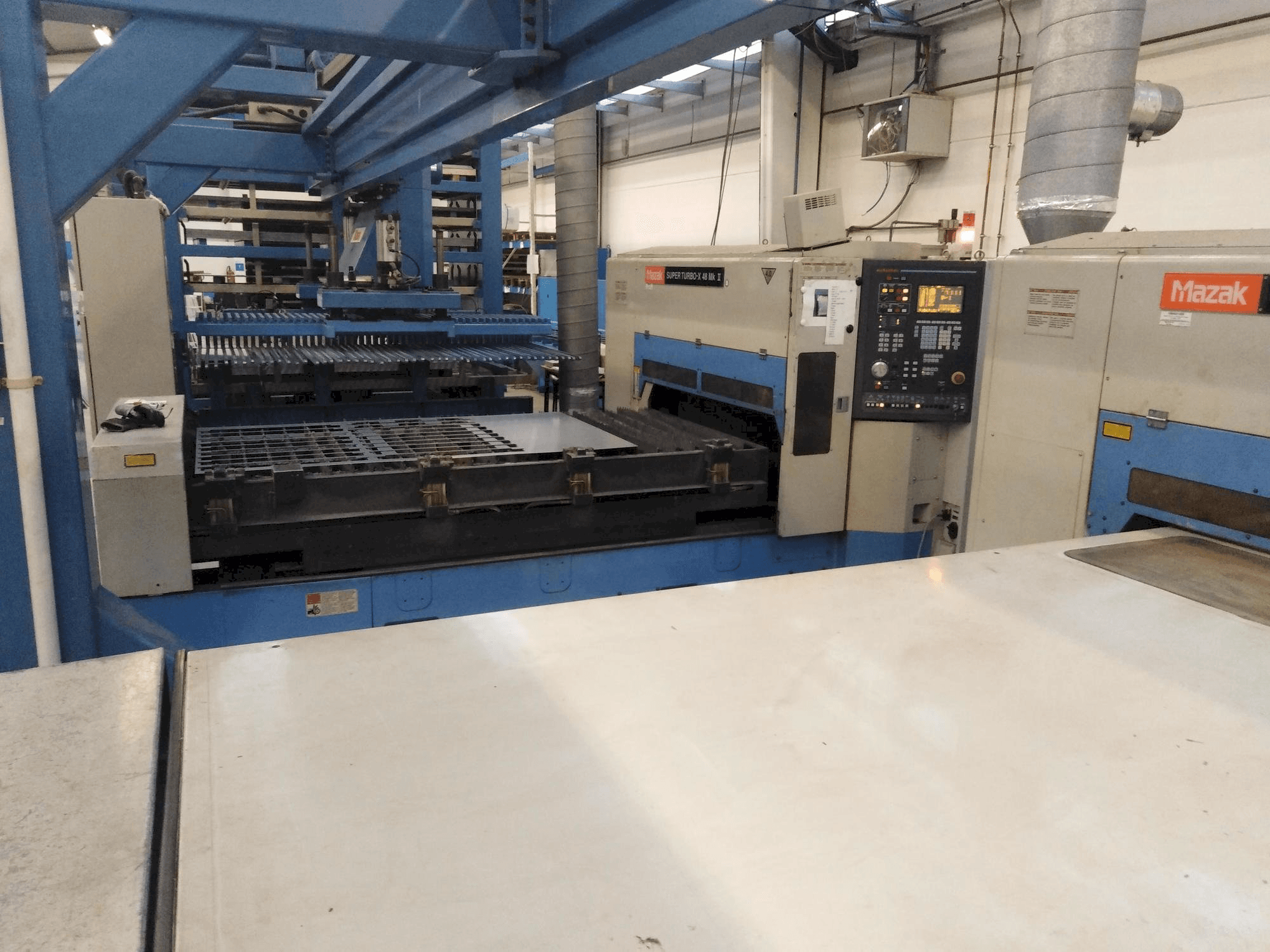 Koneen Mazak stx-48 Mark II etunäkymä