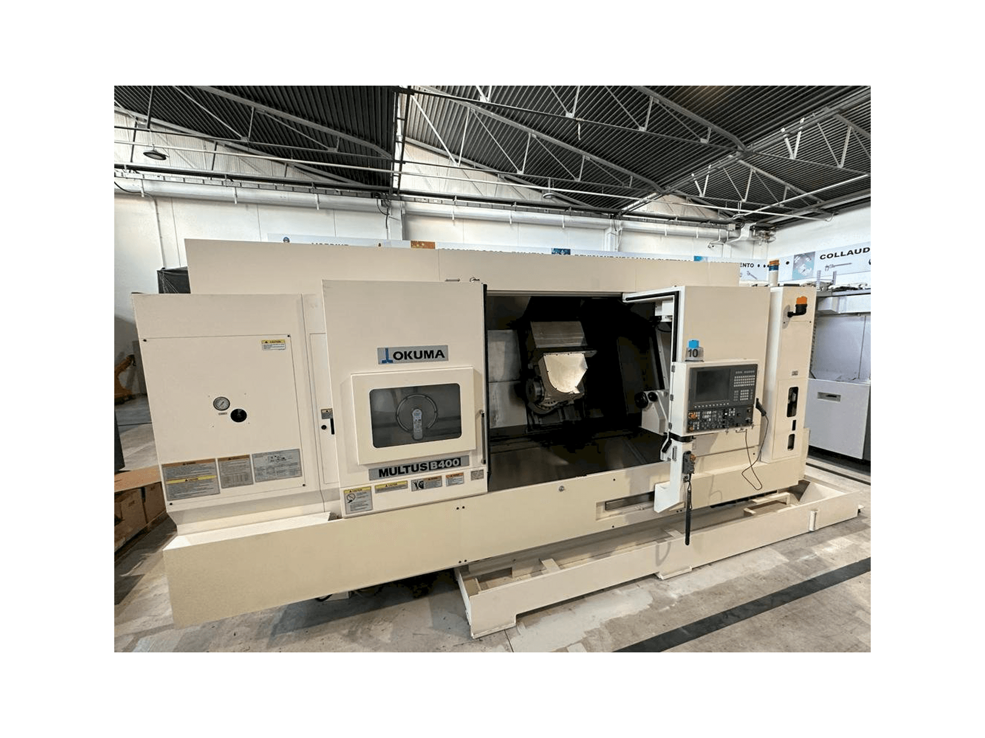 Koneen Okuma MULTUS B400C etunäkymä