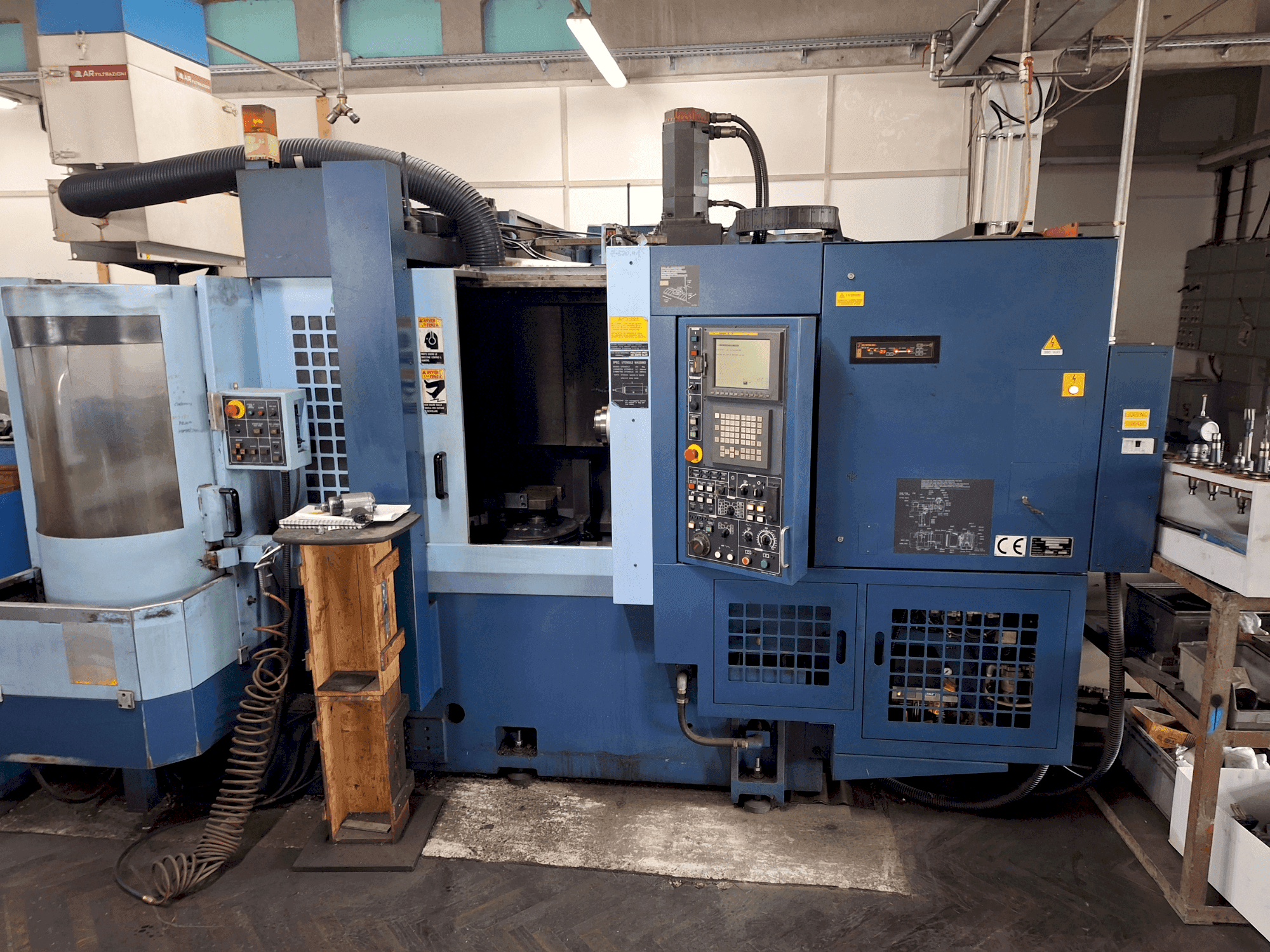 Koneen Matsuura ES-450 H2 etunäkymä
