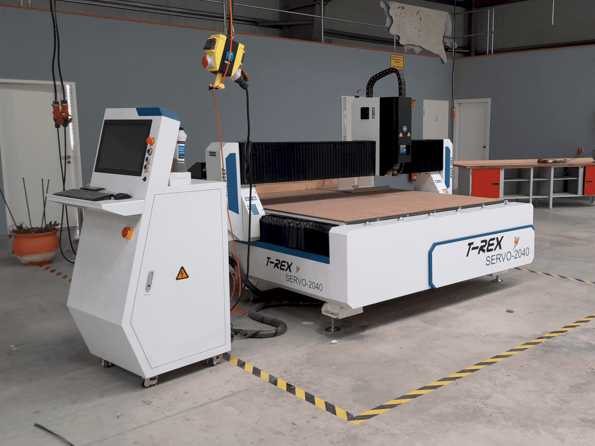 Koneen T-Rex Servo 2040 etunäkymä