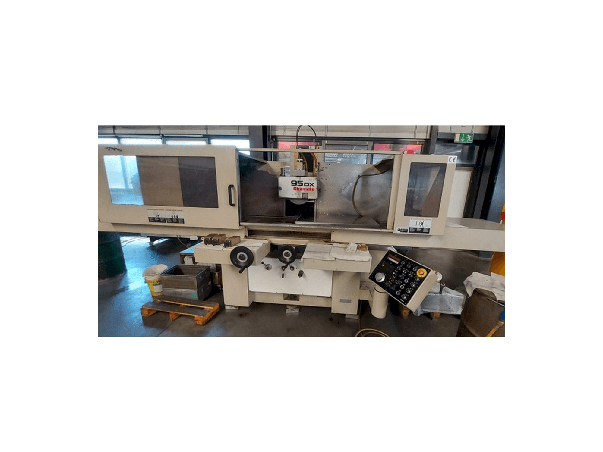 Koneen OKAMOTO 95DX etunäkymä