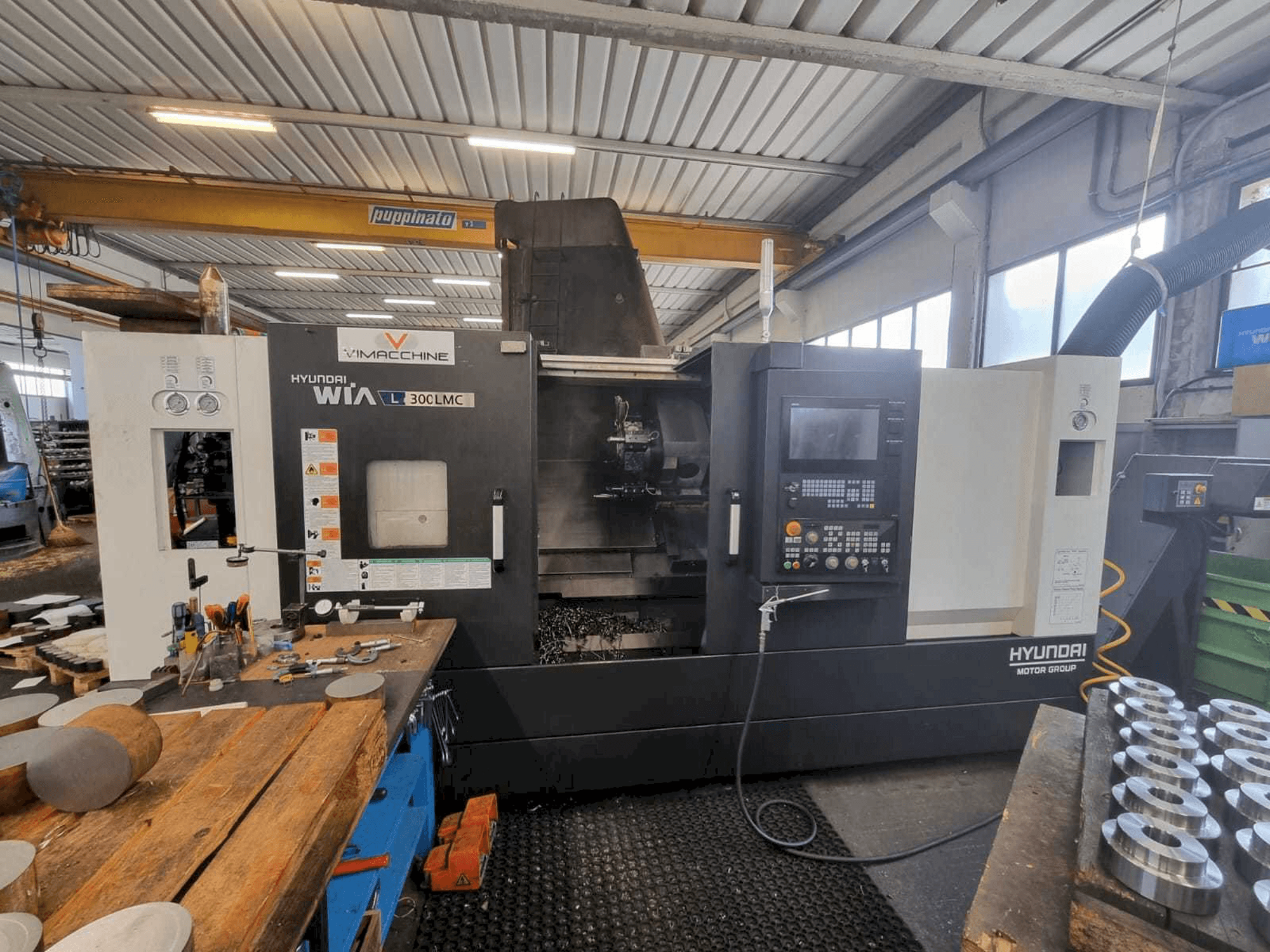 Koneen Hyundai Wia L300 LMC etunäkymä