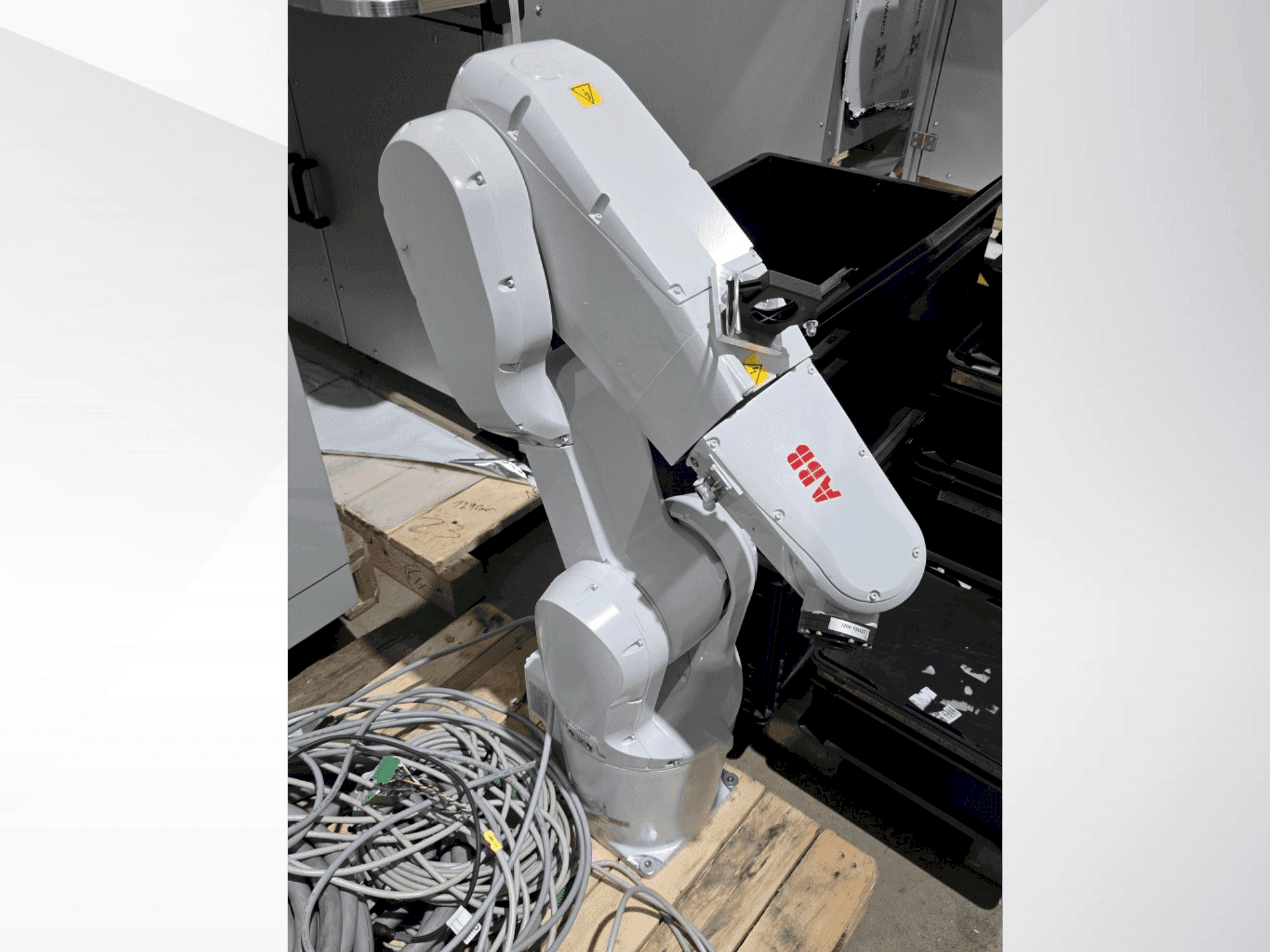 Koneen ABB IRB 1200-5/0.9 etunäkymä