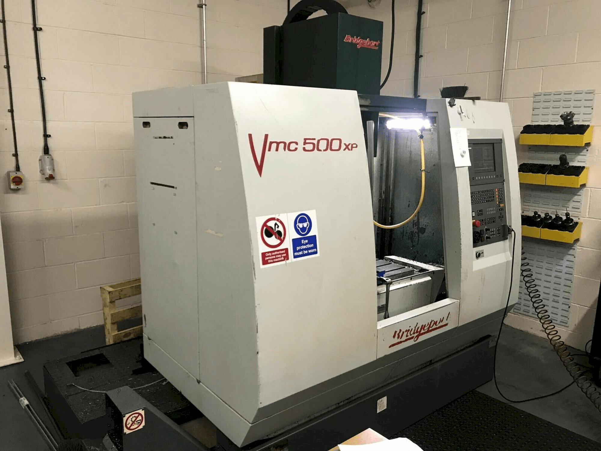 Koneen Bridgeport VMC 500 XP etunäkymä