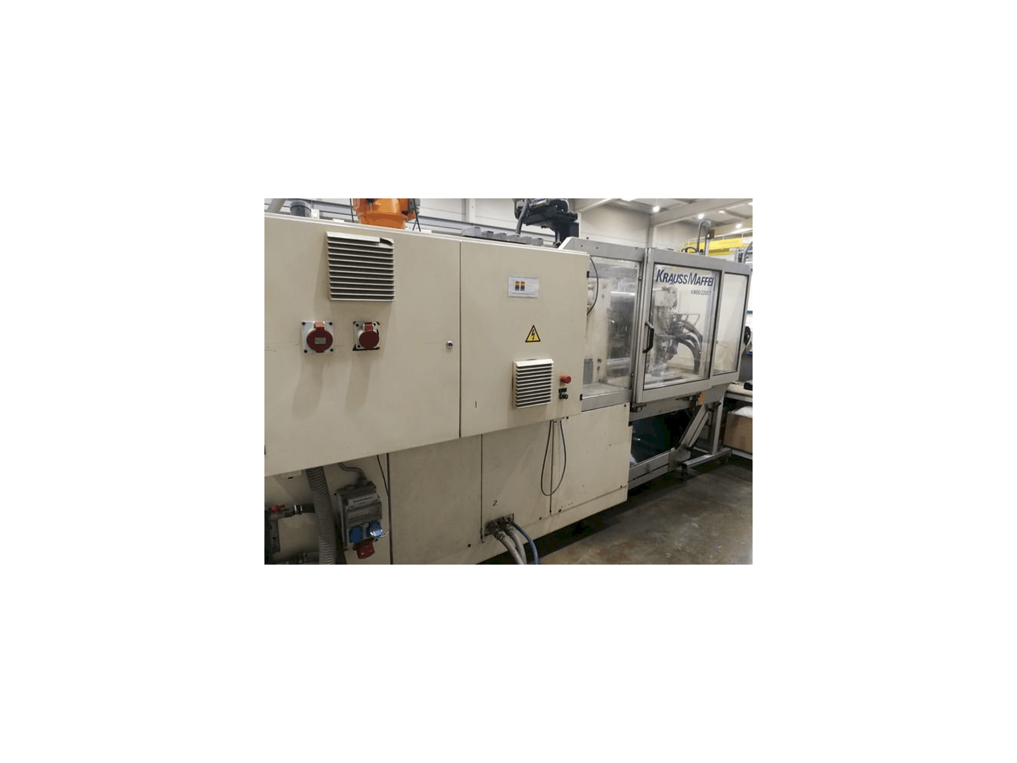 Koneen Krauss Maffei 80/220 C1 etunäkymä