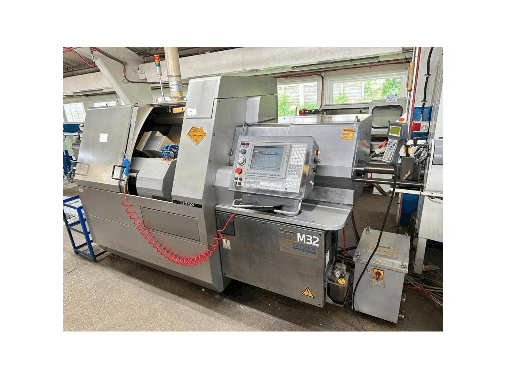 Koneen Citizen M32V etunäkymä