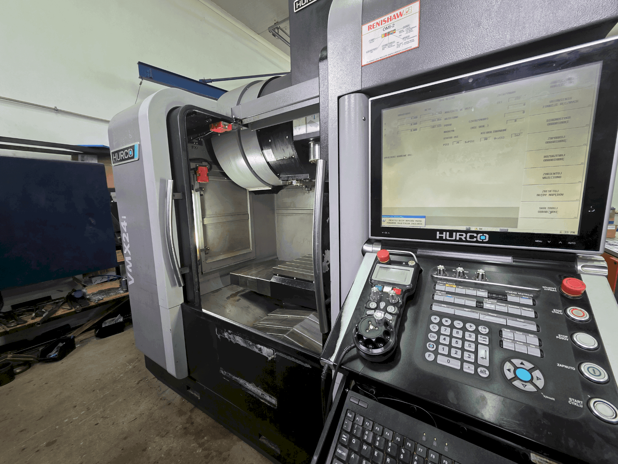 Koneen Hurco VMX 24i etunäkymä