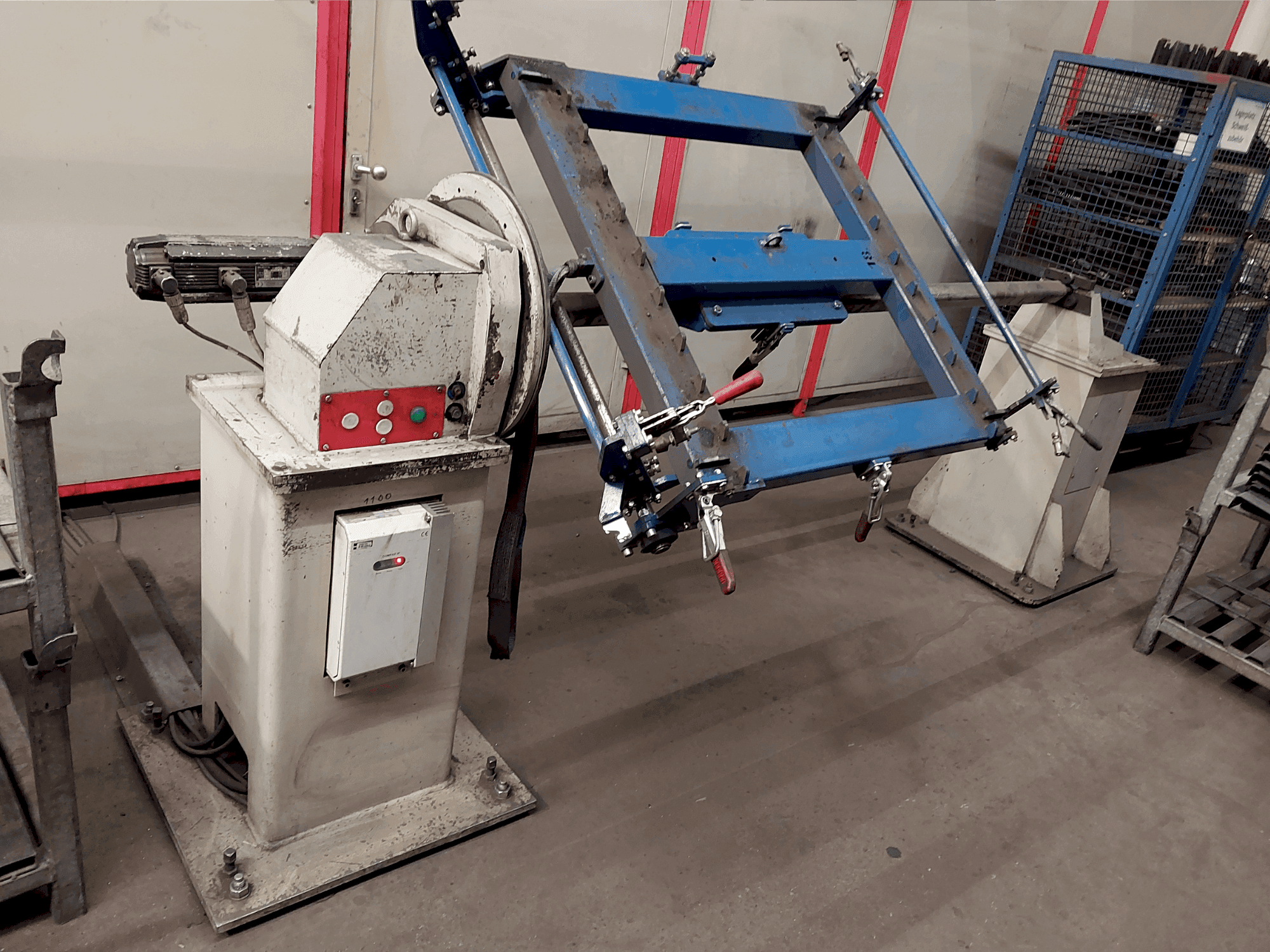 Koneen IGM Welding Robot System etunäkymä