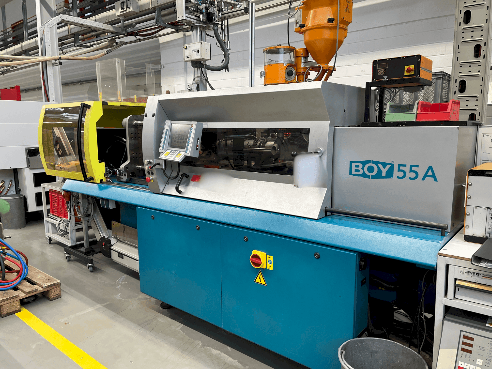 Koneen BOY 55A etunäkymä