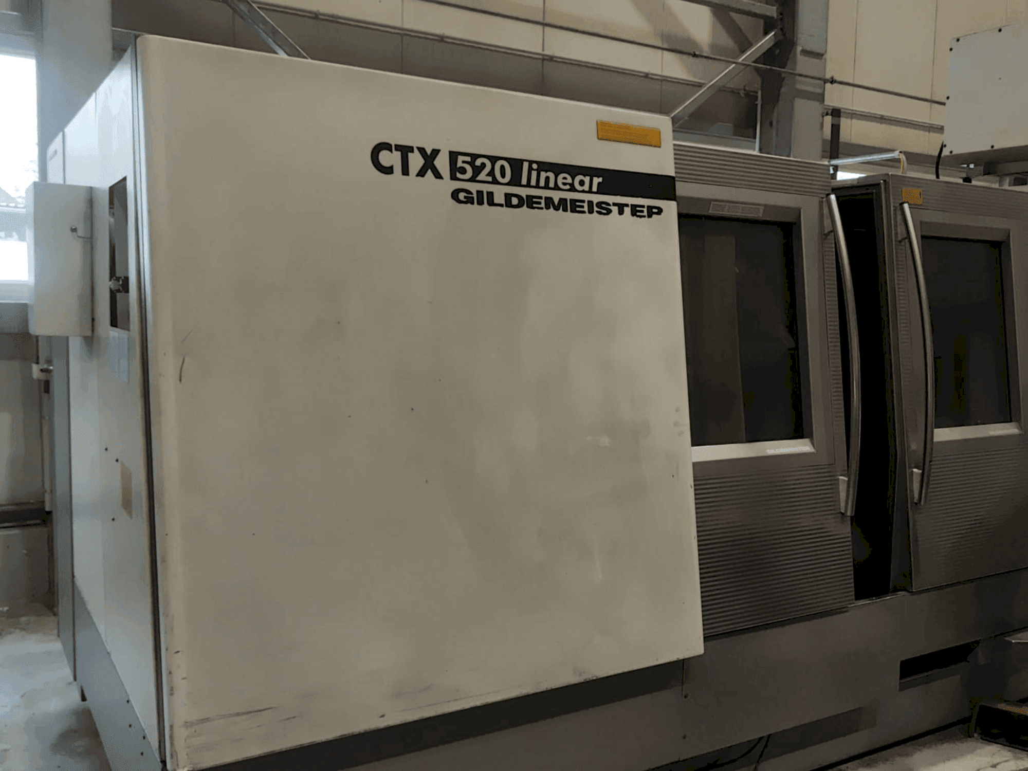 Koneen Gildemeister CTX 520 linear etunäkymä