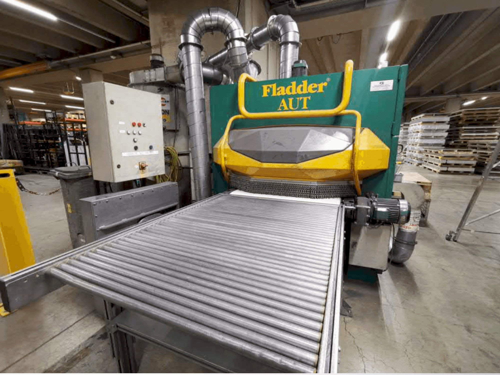 Koneen Fladder AUT-1000 VAC etunäkymä
