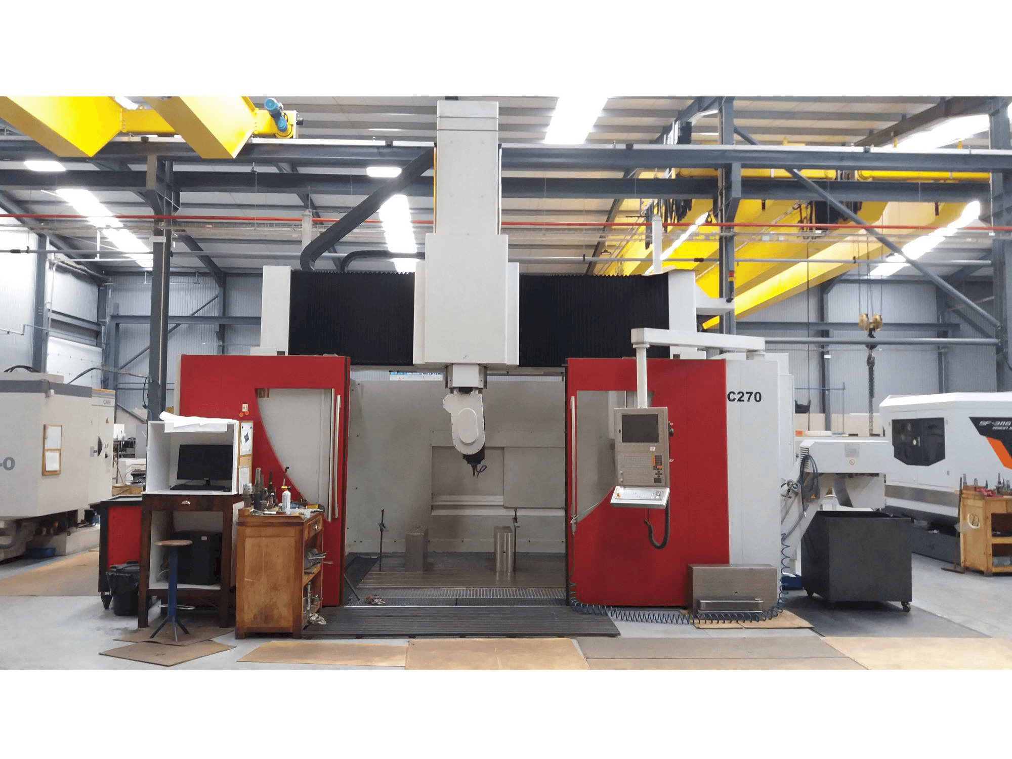 Koneen Rambaudi RC 270 etunäkymä