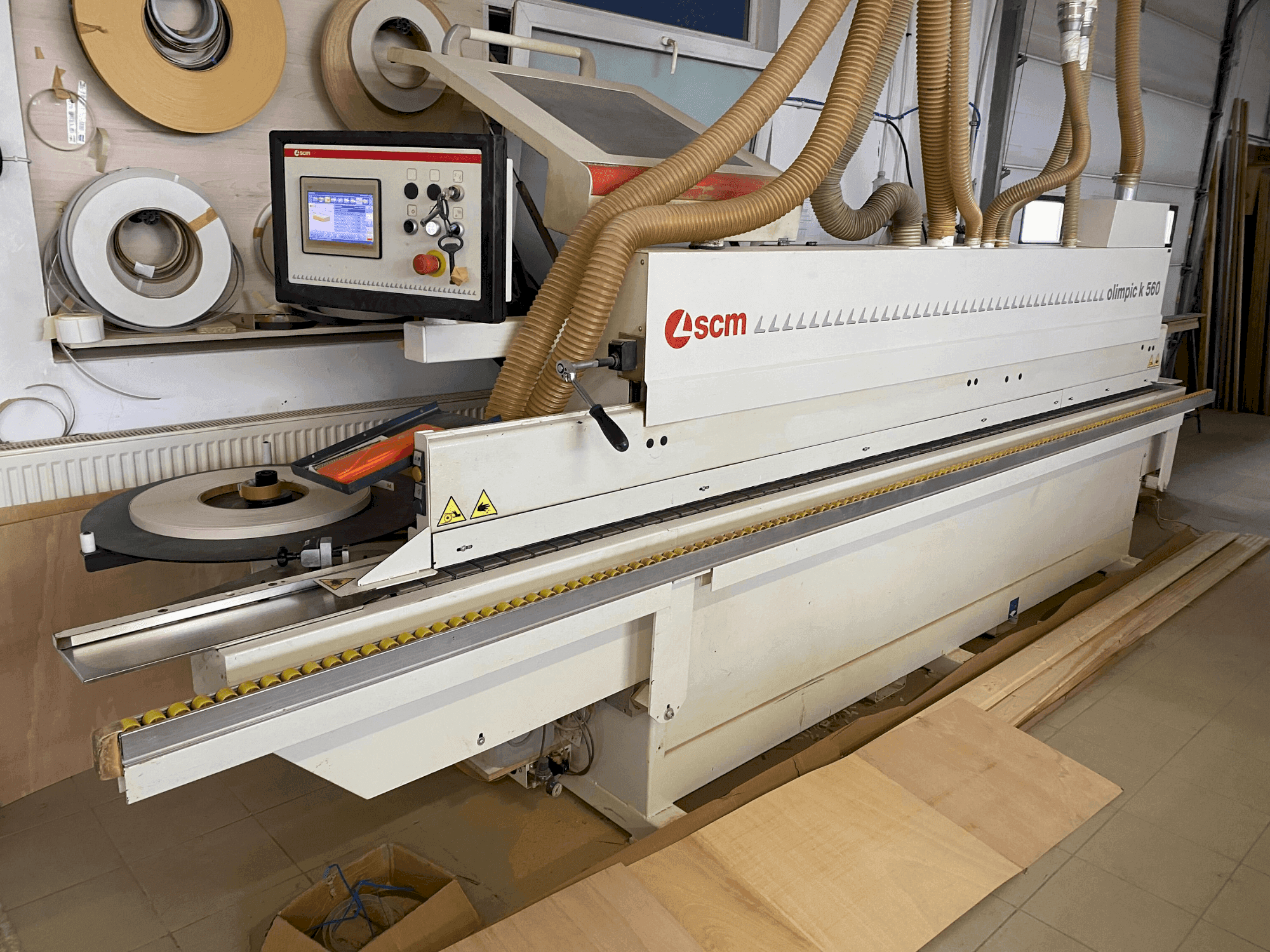 Koneen SCM OLIMPIC K 560 etunäkymä