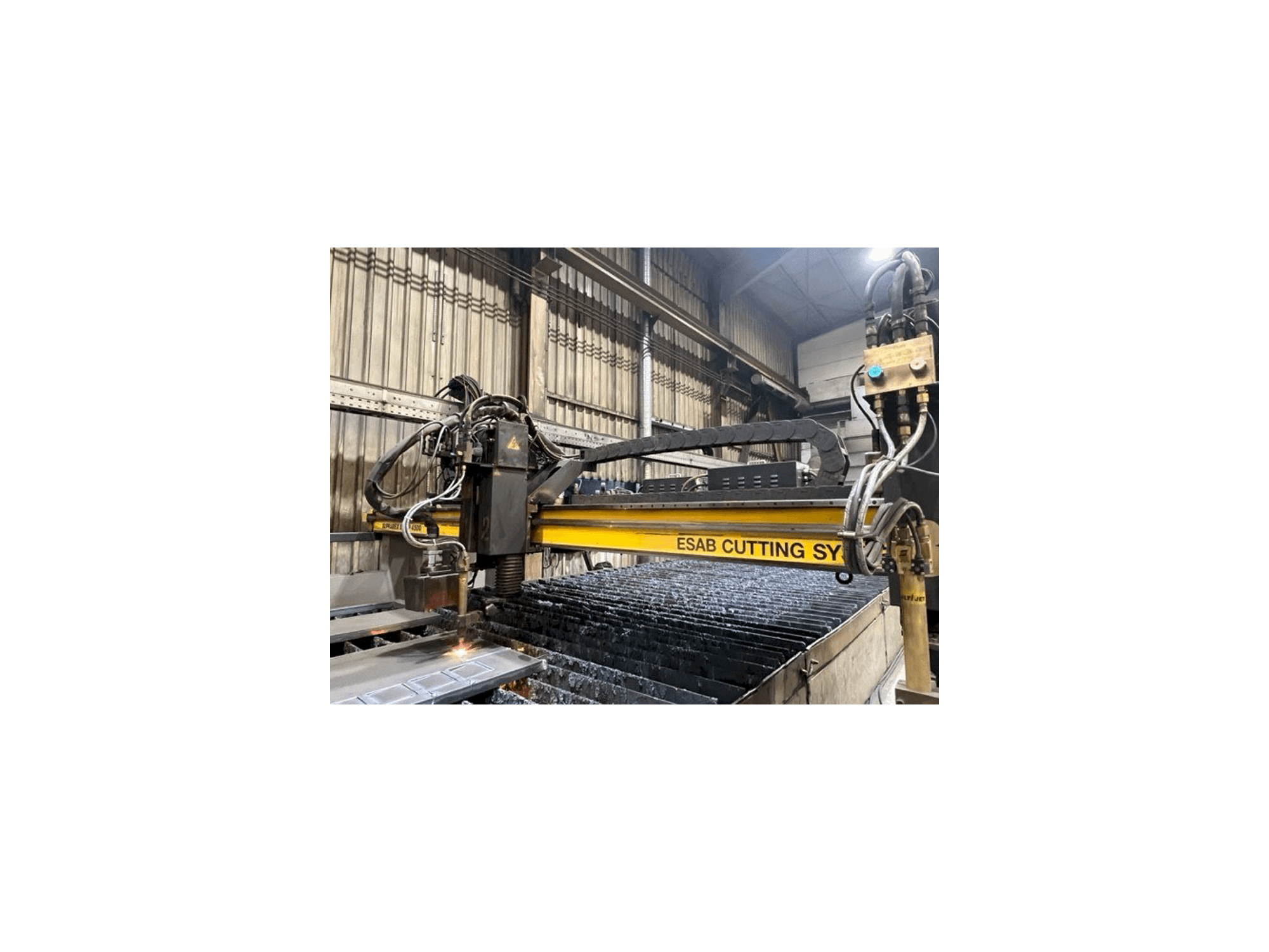 Koneen ESAB SXE-P14500 SUPRAREX etunäkymä