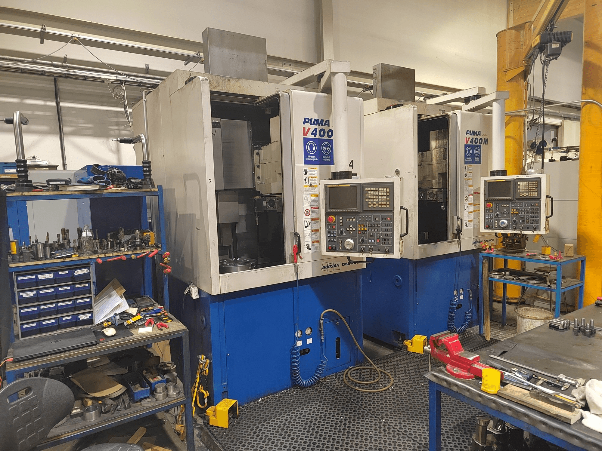 Koneen Doosan Puma V400M etunäkymä
