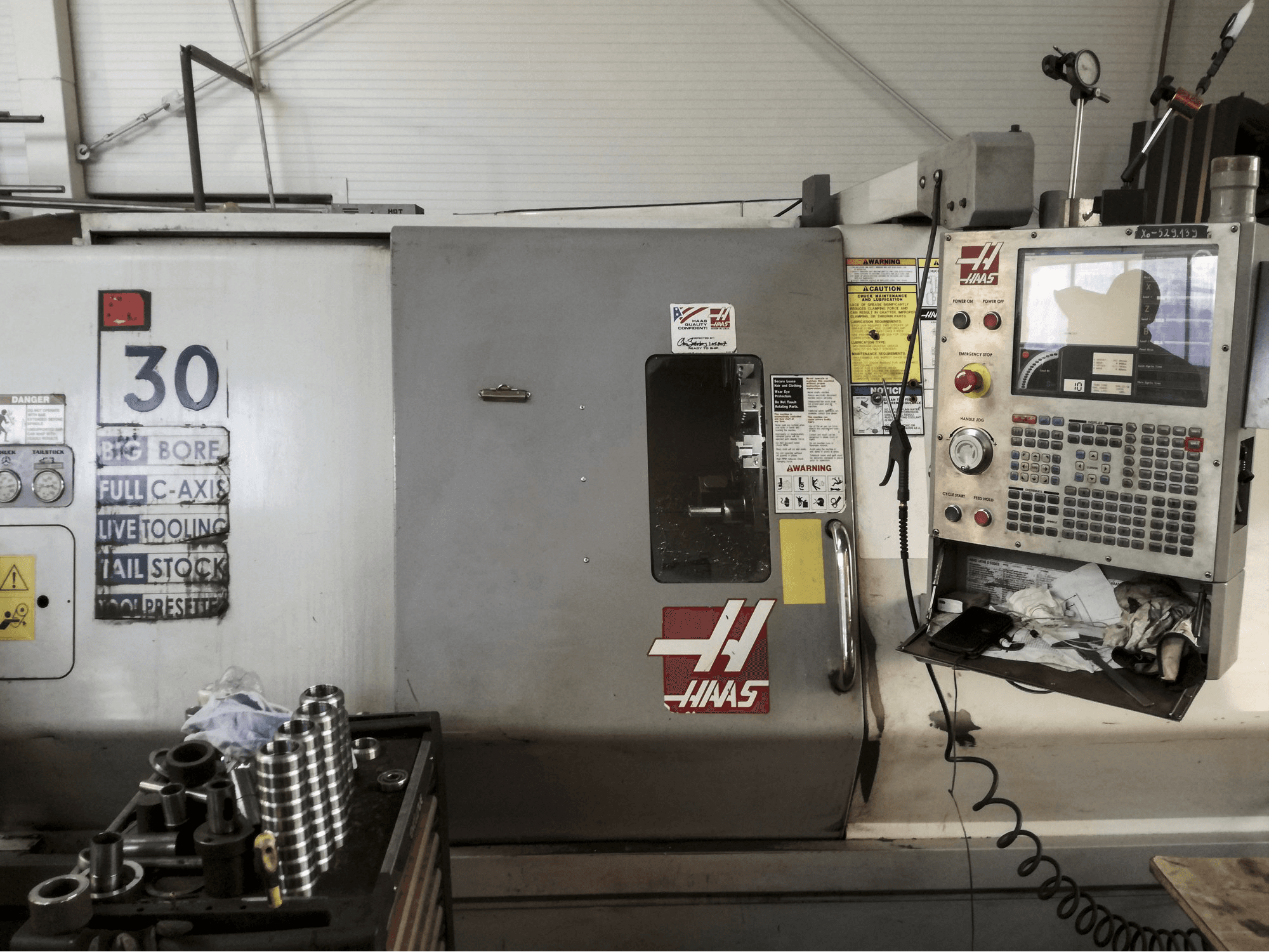 Koneen HAAS etunäkymäSL-30TBHE
