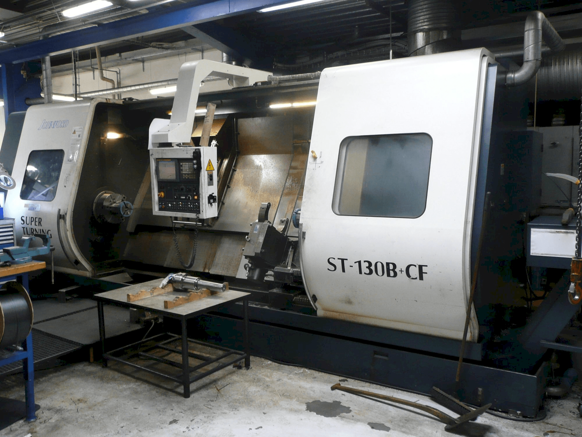 Koneen Johnford ST-130 B+CF etunäkymä