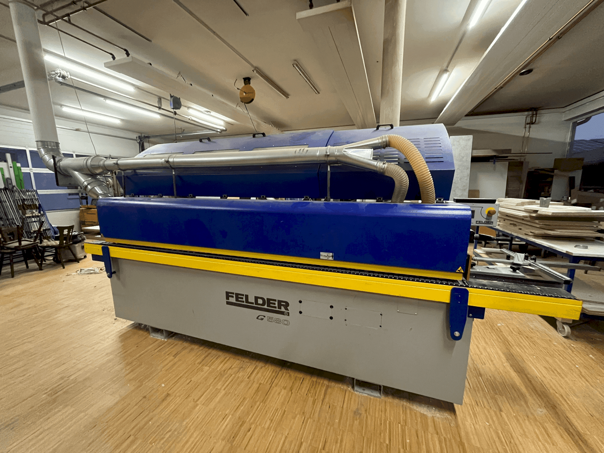 Koneen FELDER MG580 etunäkymä