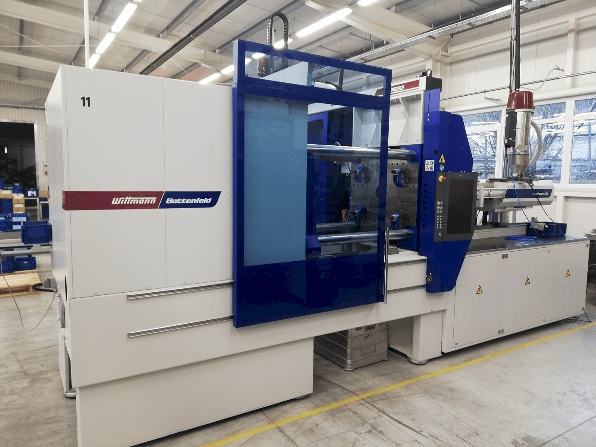 Koneen Battenfeld ECO Power 180/750 etunäkymä