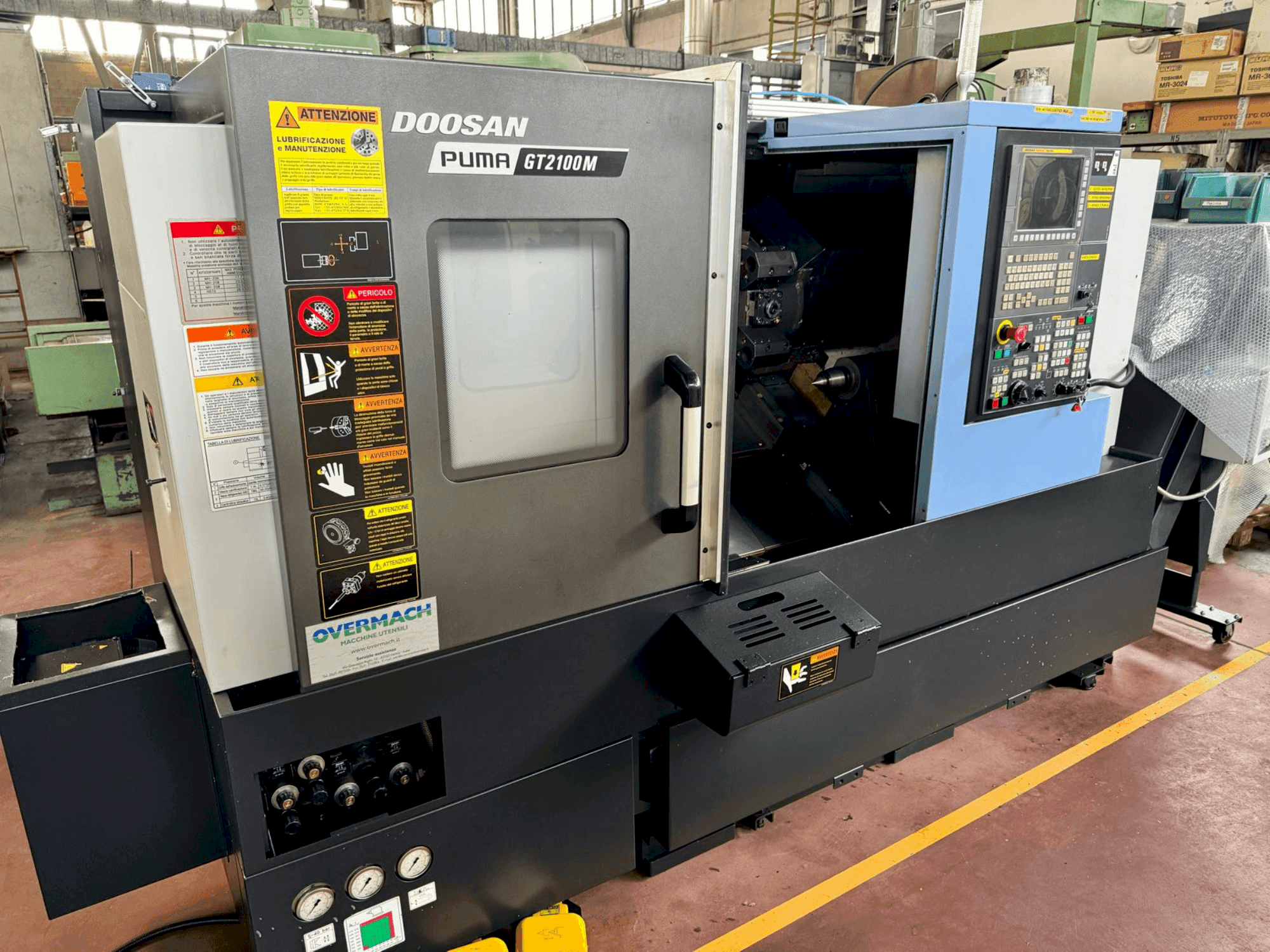 Koneen DOOSAN PUMA GT 2100M etunäkymä