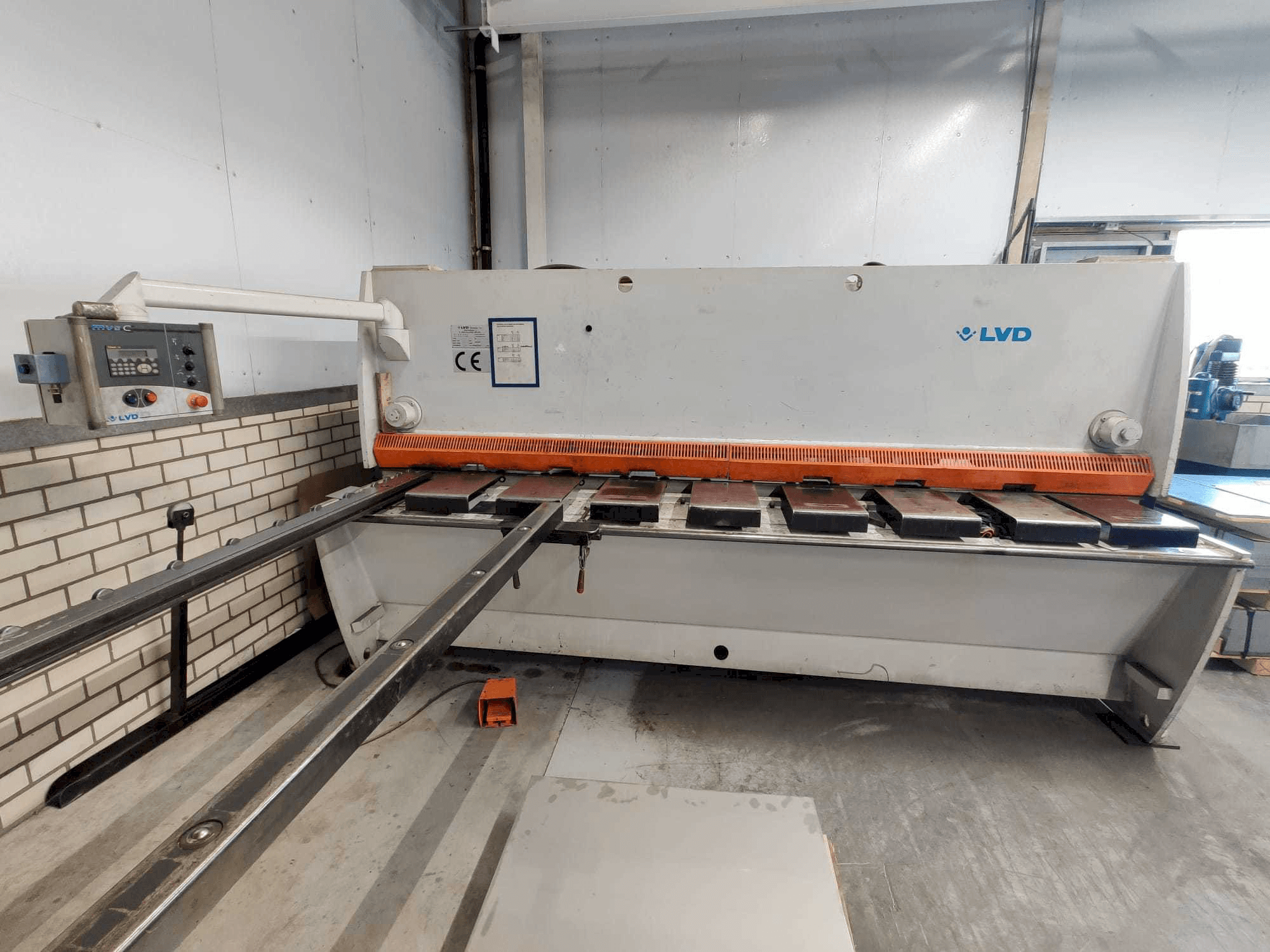 Koneen LVD MVSC 06/31 etunäkymä