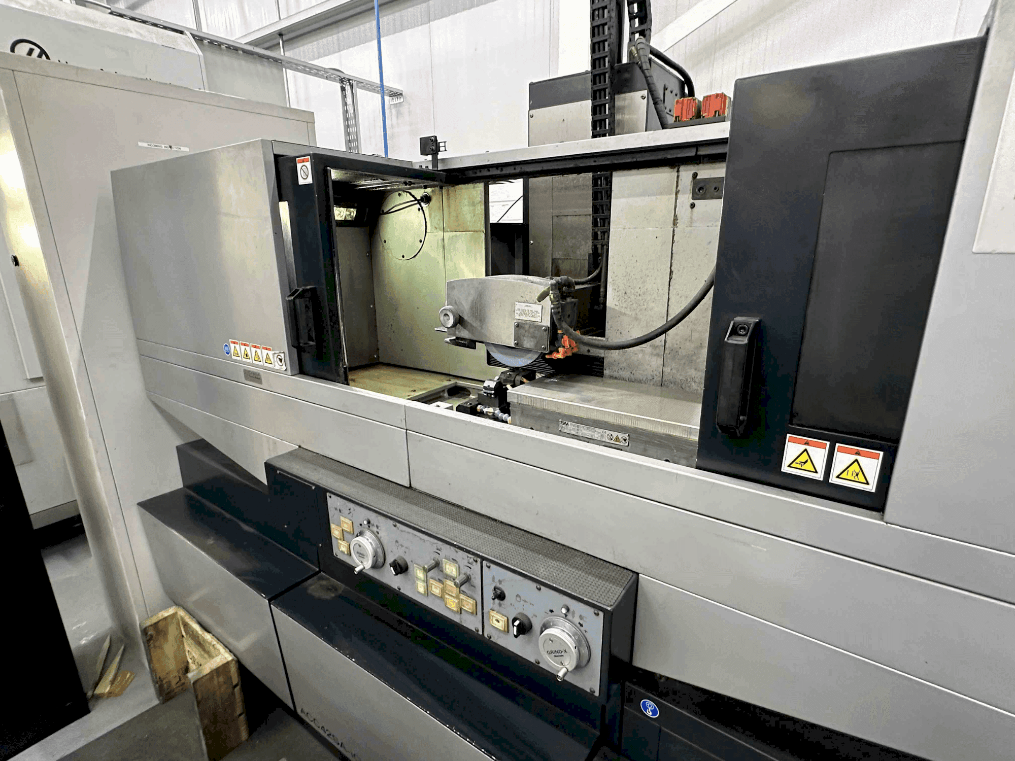 Koneen OKAMOTO Grind-X ACC 42SAiQ etunäkymä