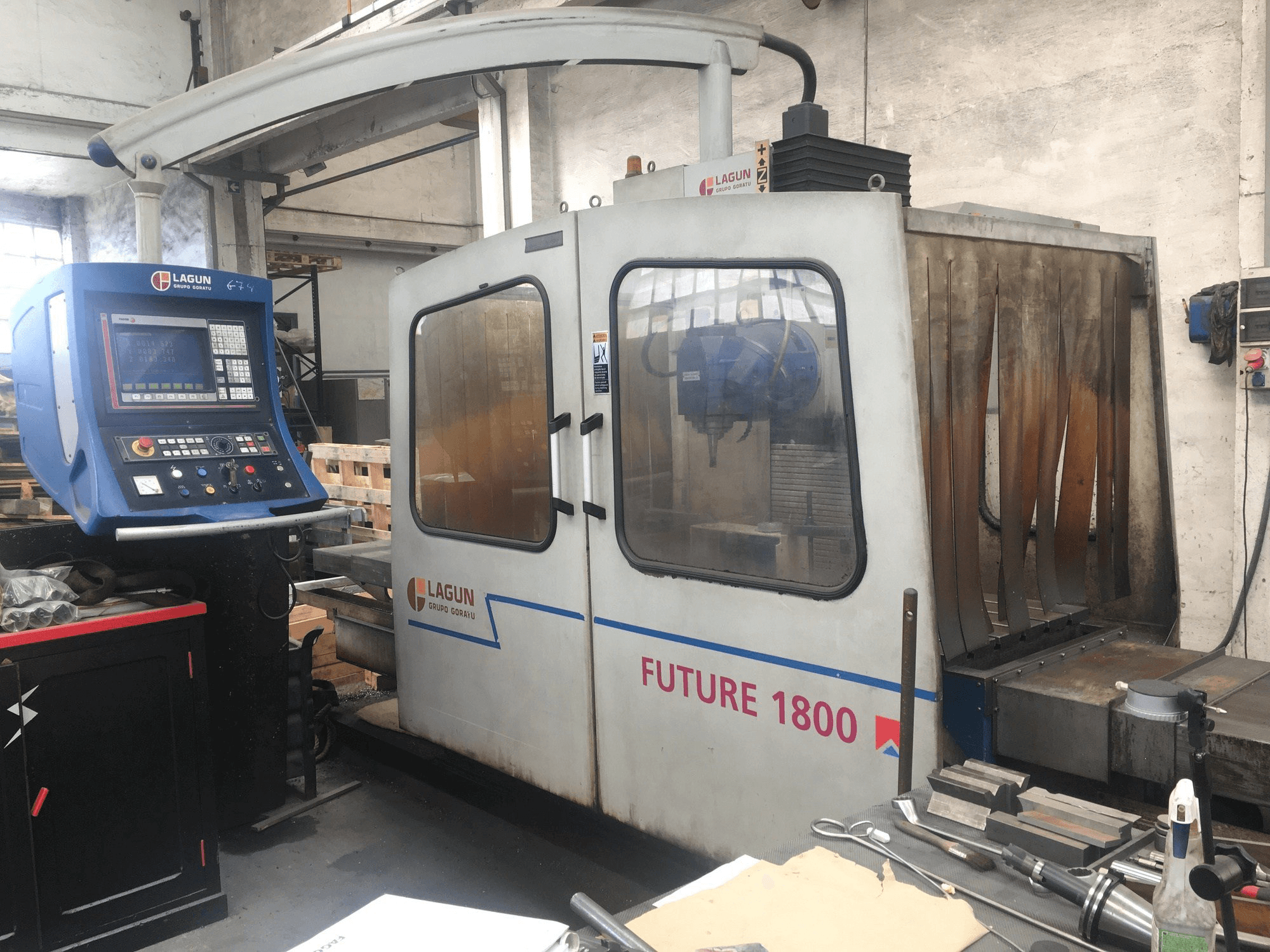 Koneen LAGUN Future 1800 etunäkymä