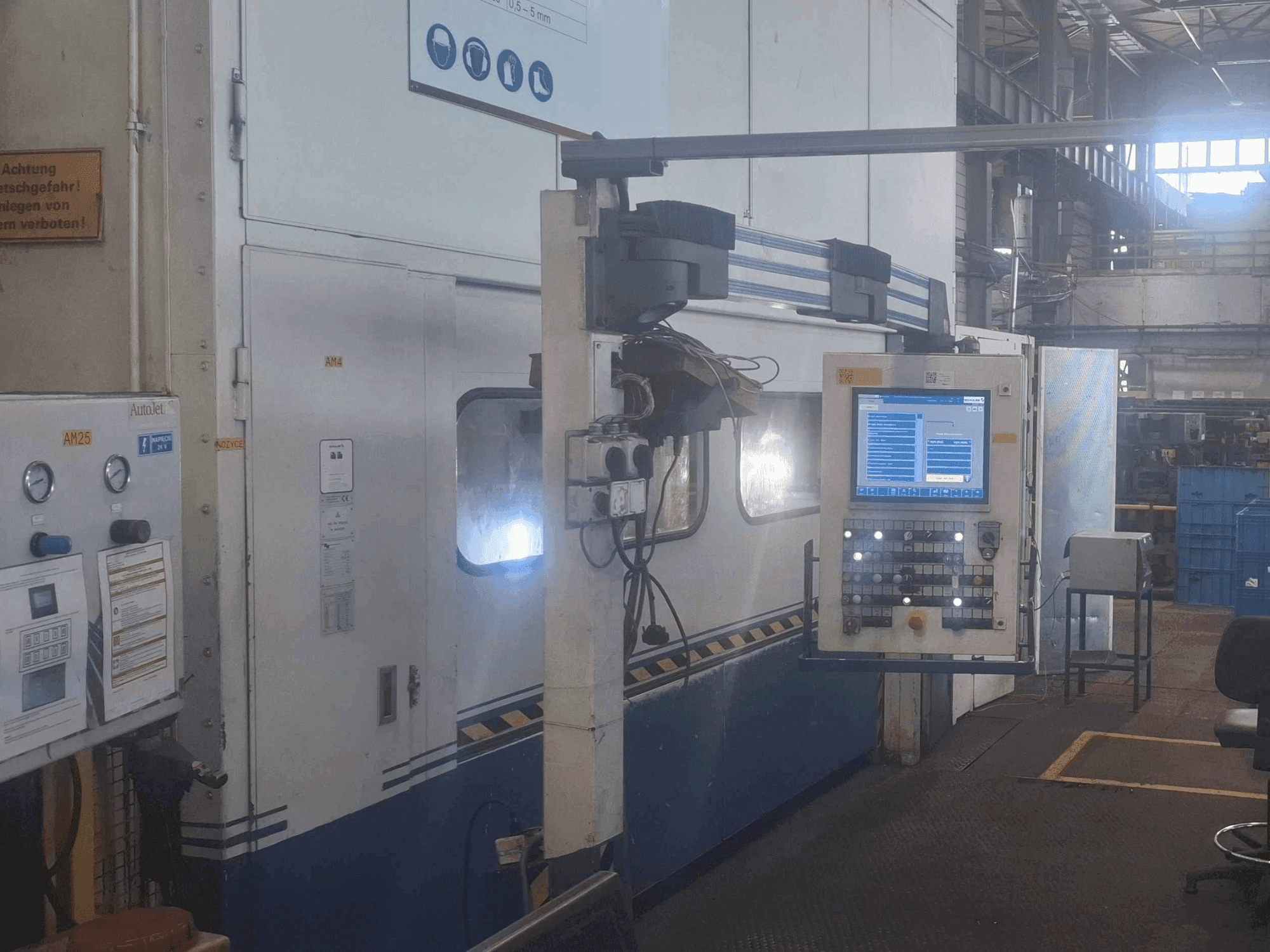 Koneen Müller HUQ 630.30 etunäkymä