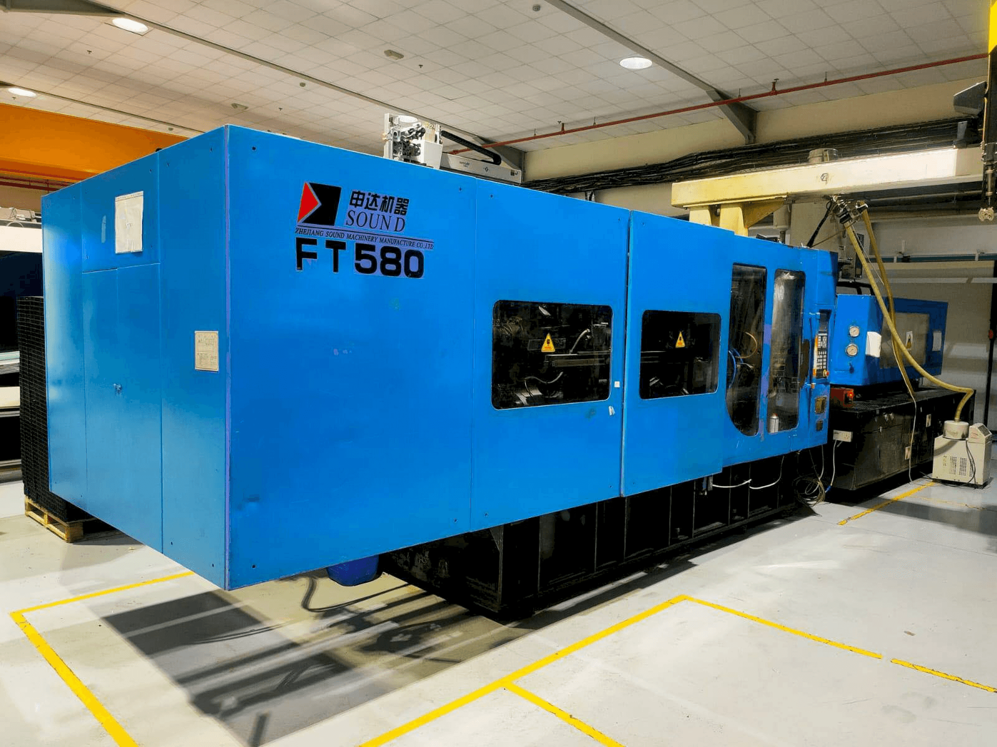 Koneen Zhejiang Sound Machinery Manufacture FT 580 etunäkymä