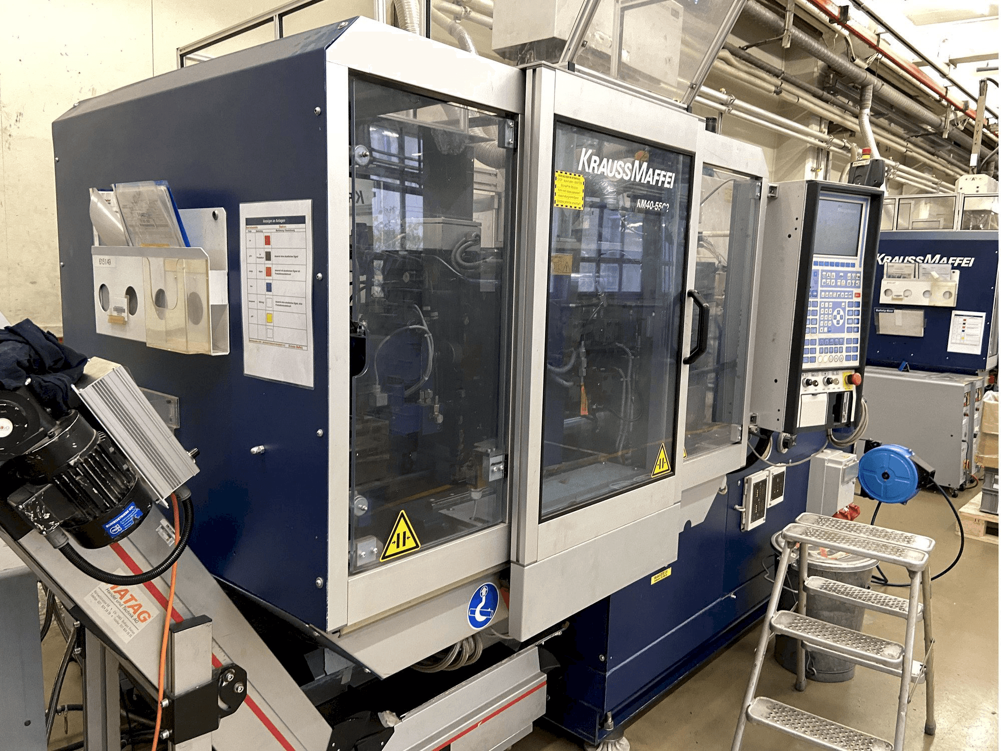 Koneen Krauss Maffei 40-55 C2 etunäkymä