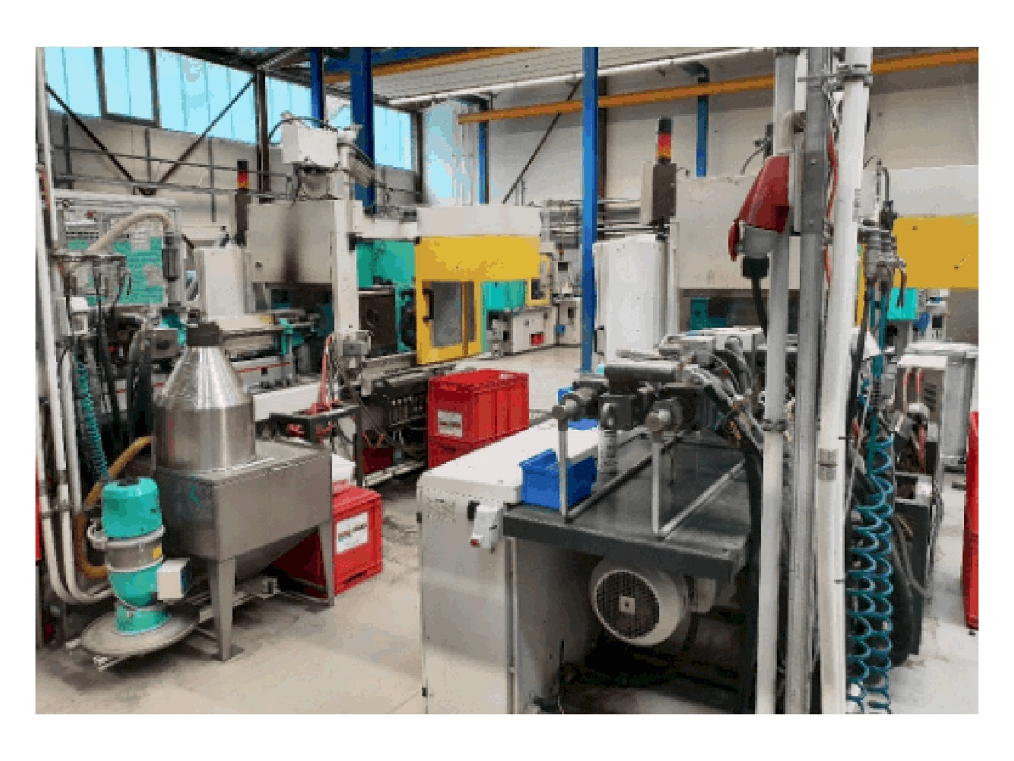 Koneen Arburg 320 C 600-250 sivunäkymä