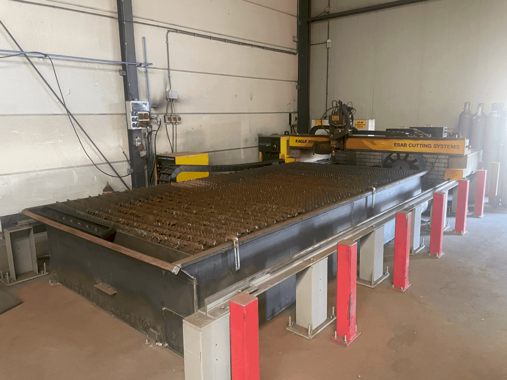 Koneen ESAB EAGLE 2000 etunäkymä