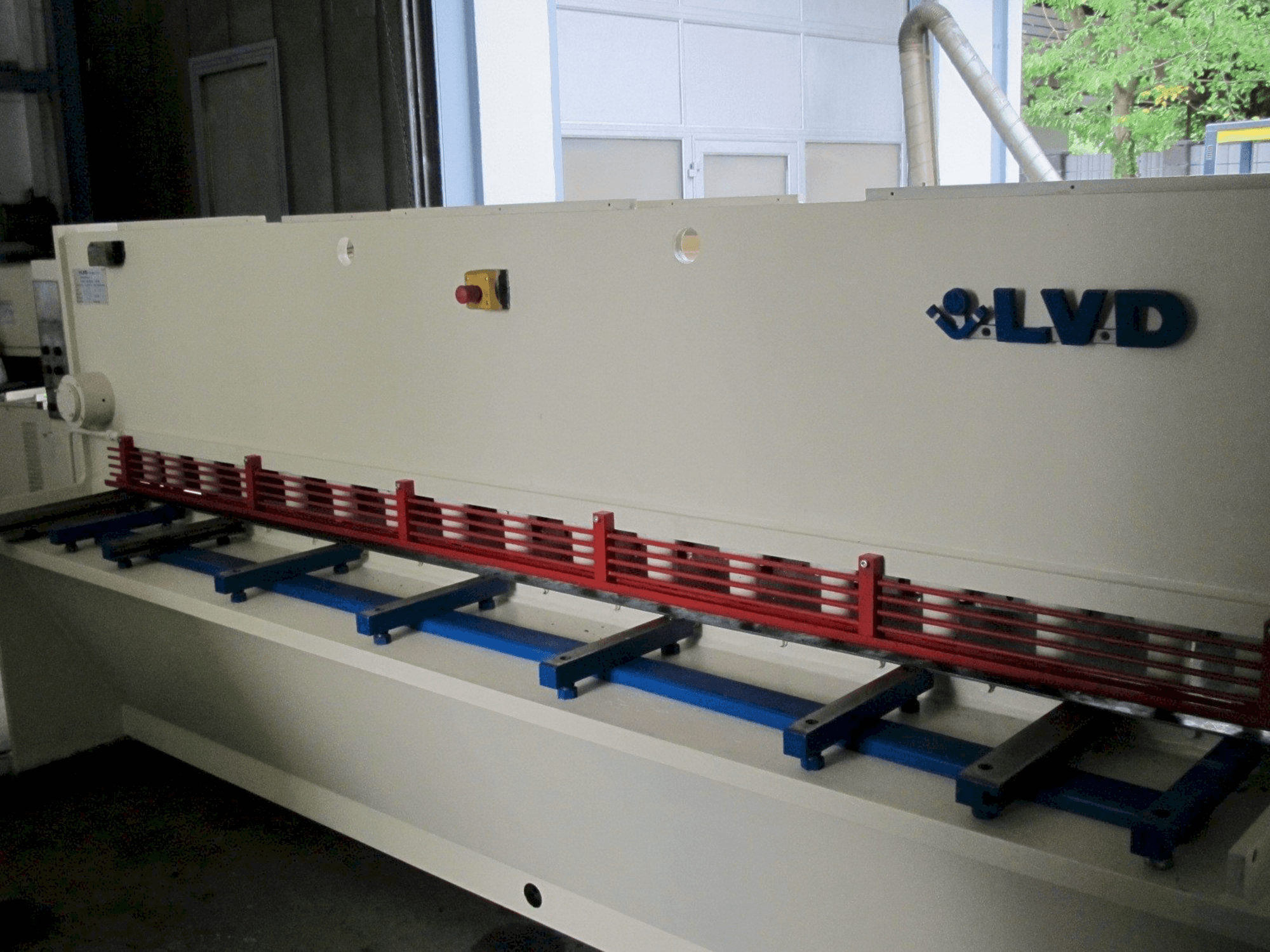 Koneen LVD HST 31/6 etunäkymä