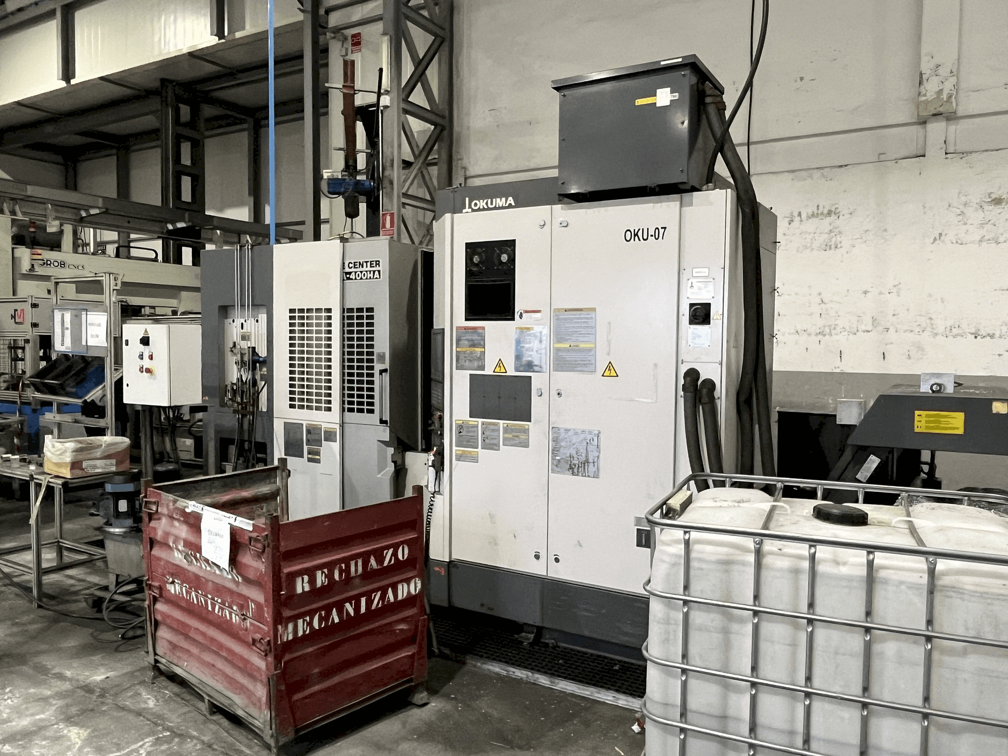 Koneen Okuma MA-400HA etunäkymä