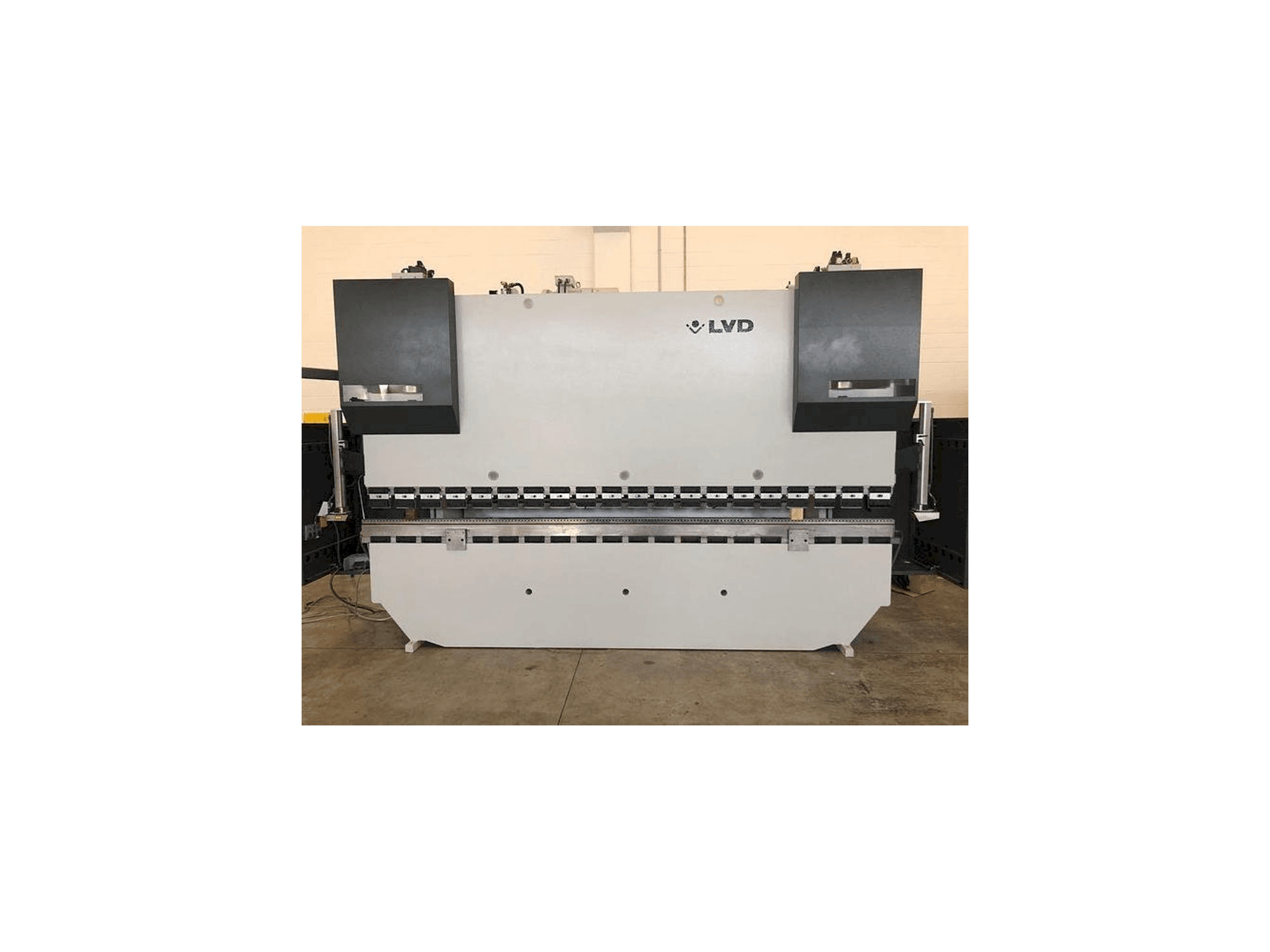 Koneen LVD PPEB 170/40 etunäkymä