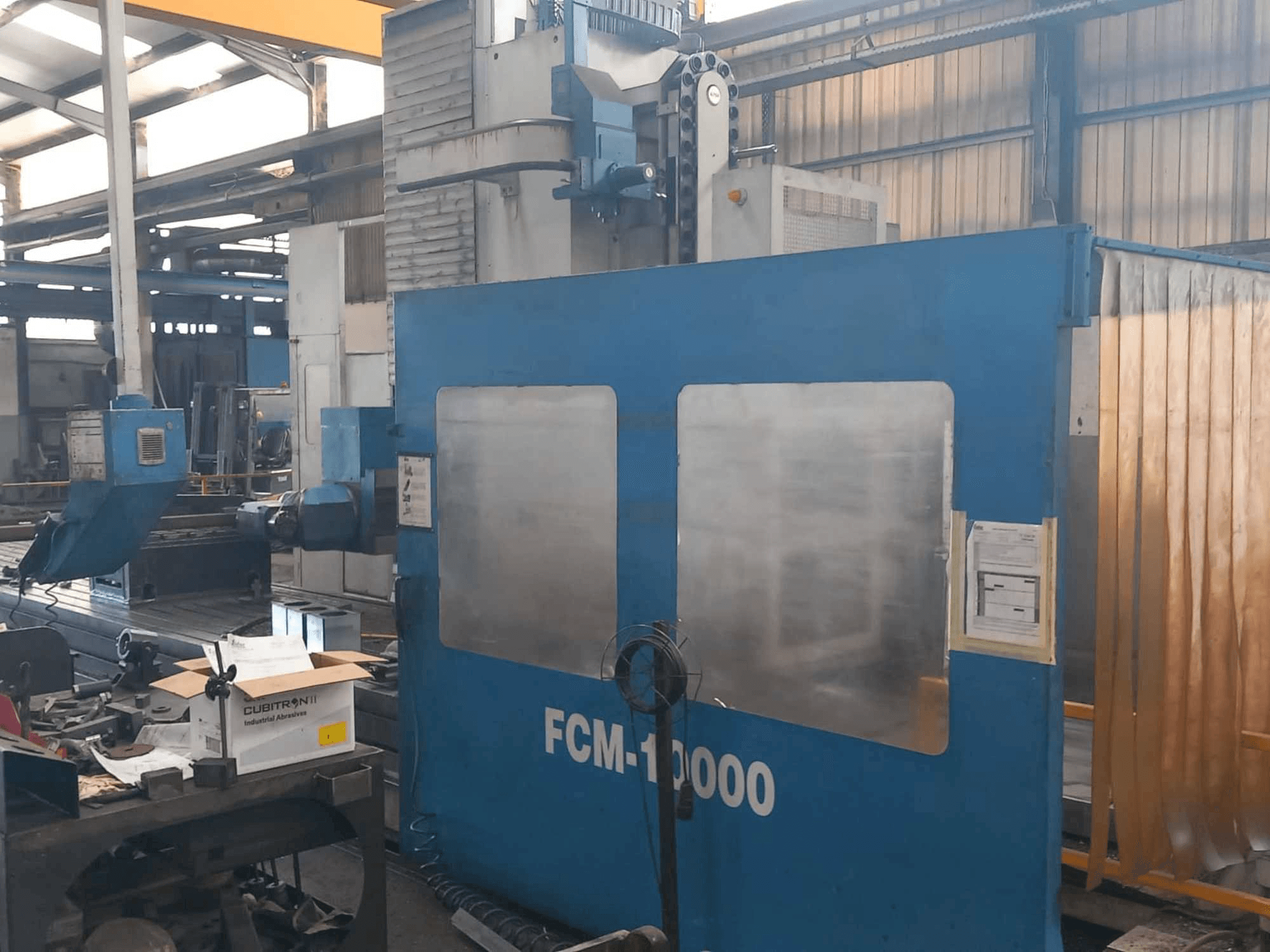 Koneen CME FCM-10000 etunäkymä